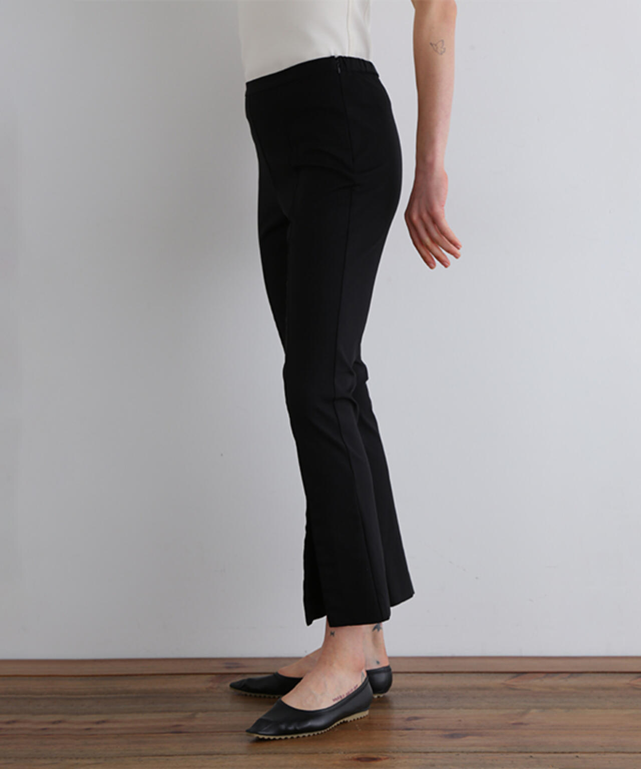 ハイストレッチフロントスリットパンツ