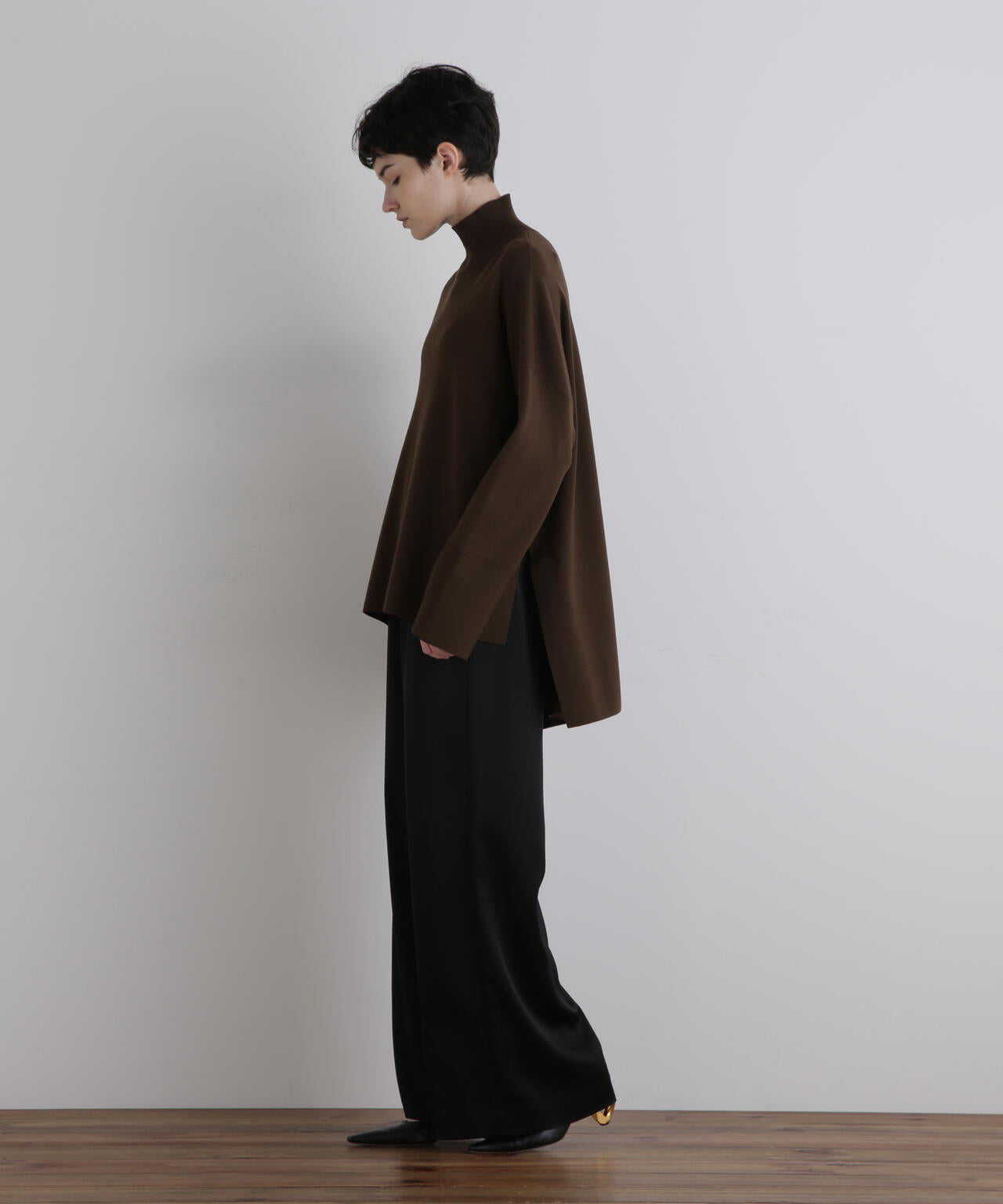 オーバーサイズプルオーバーニット