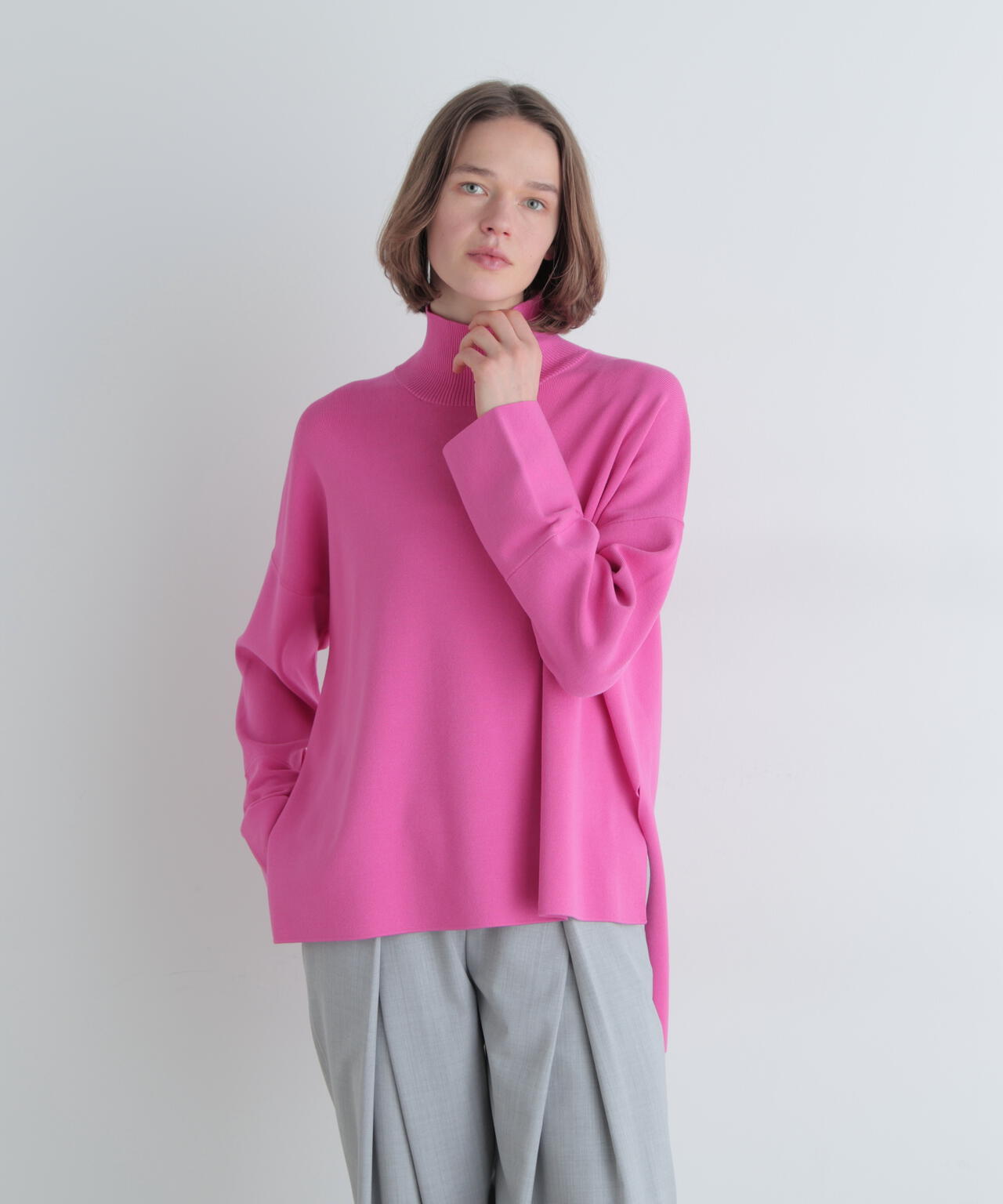 オーバーサイズプルオーバーニット