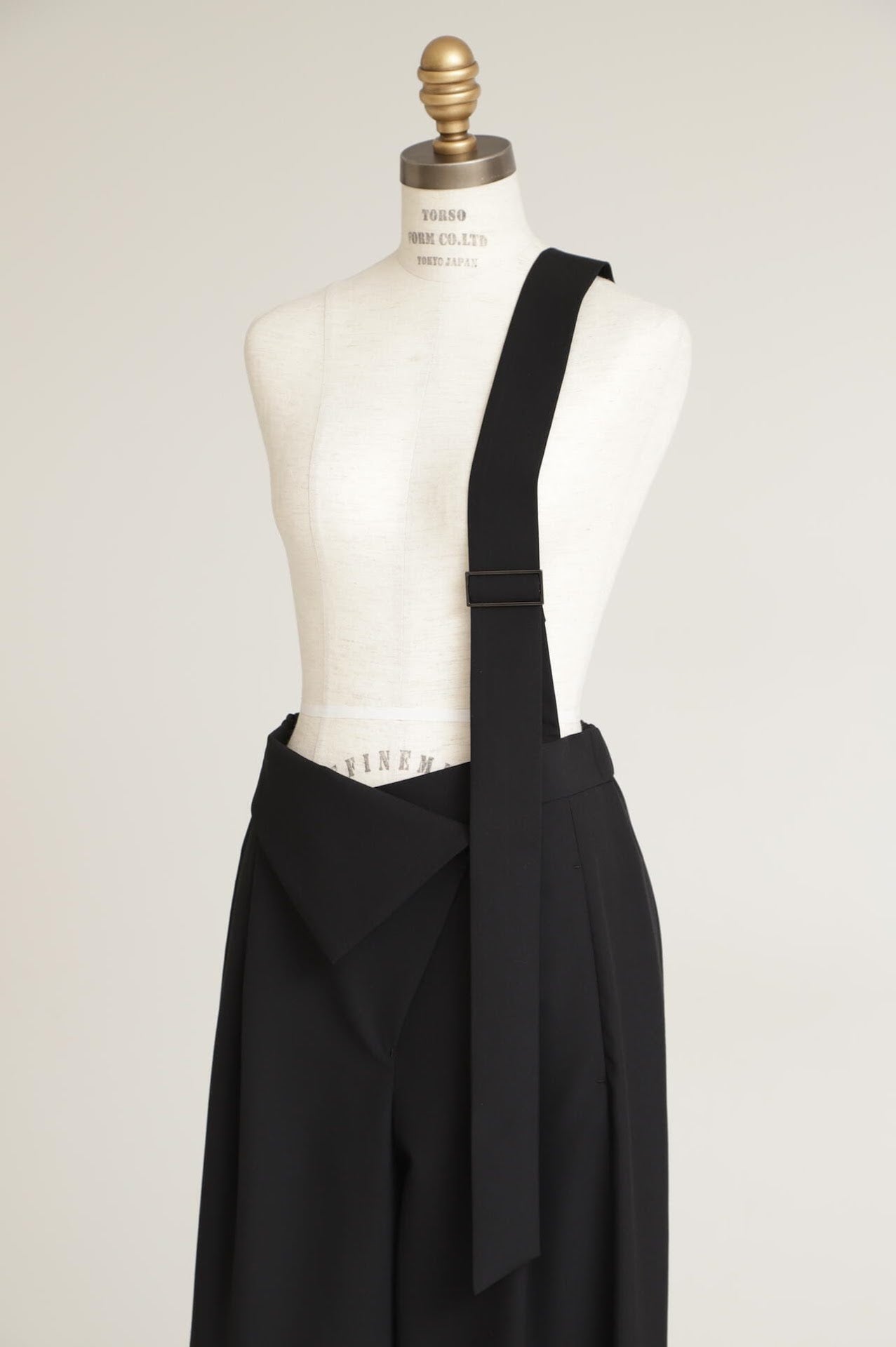 One-shoulder Suspender Pants