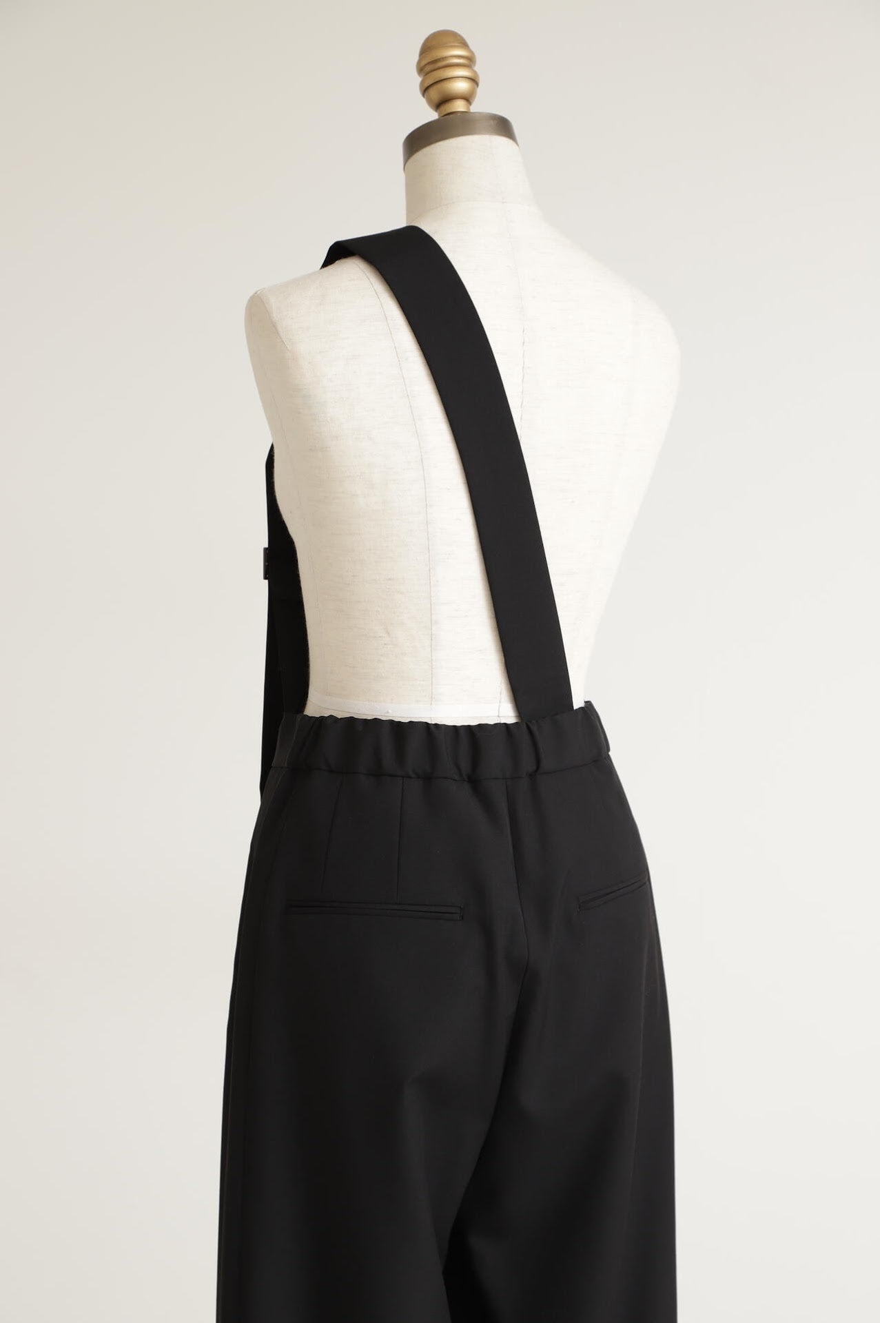 One-shoulder Suspender Pants