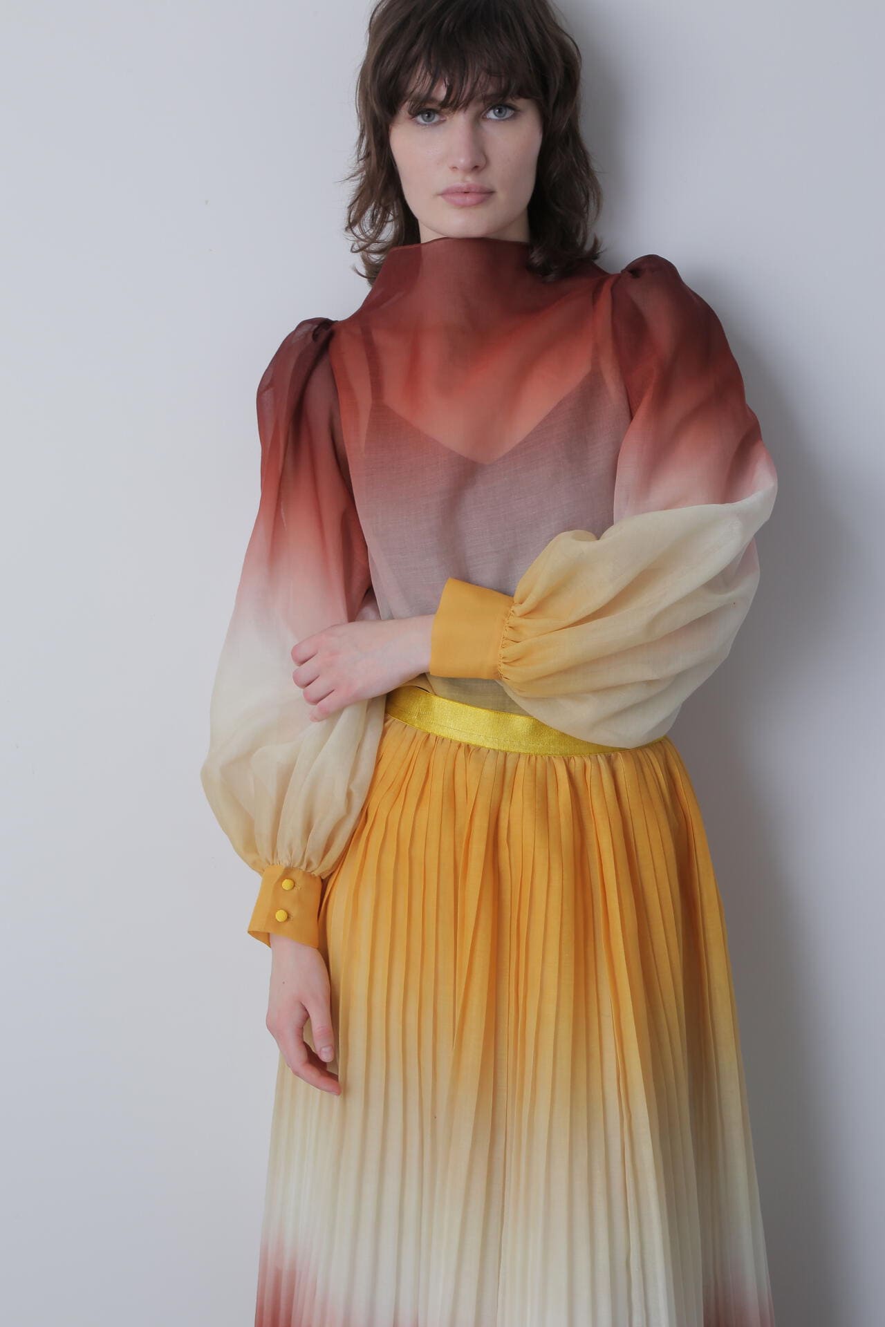 TV着用】Bottleneck Volume Sleeve Blouse | STUMBLY（スタンブリー