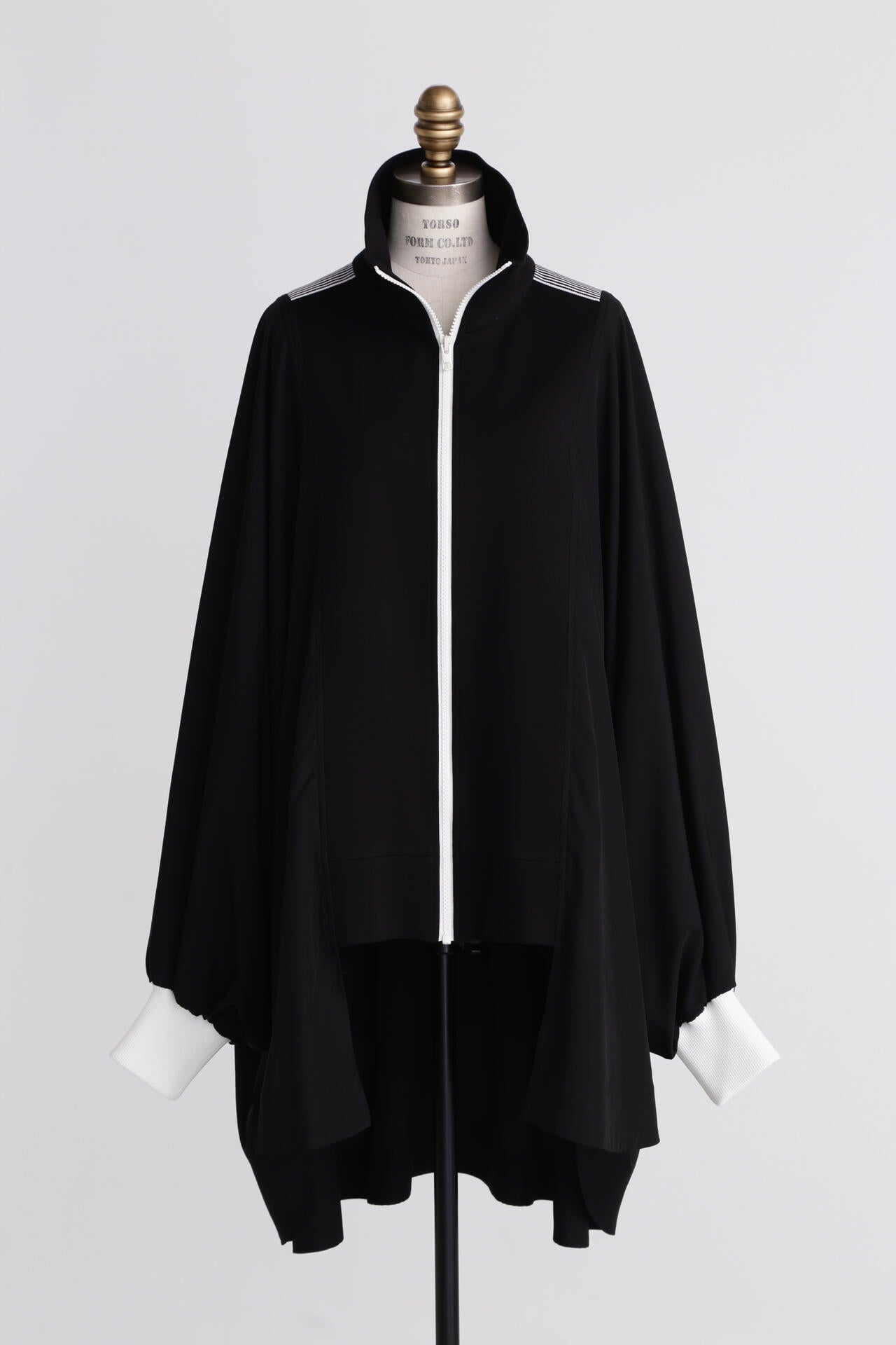 edf3970a-36c5-5f50-a8e7-05bf076d57a8_Image