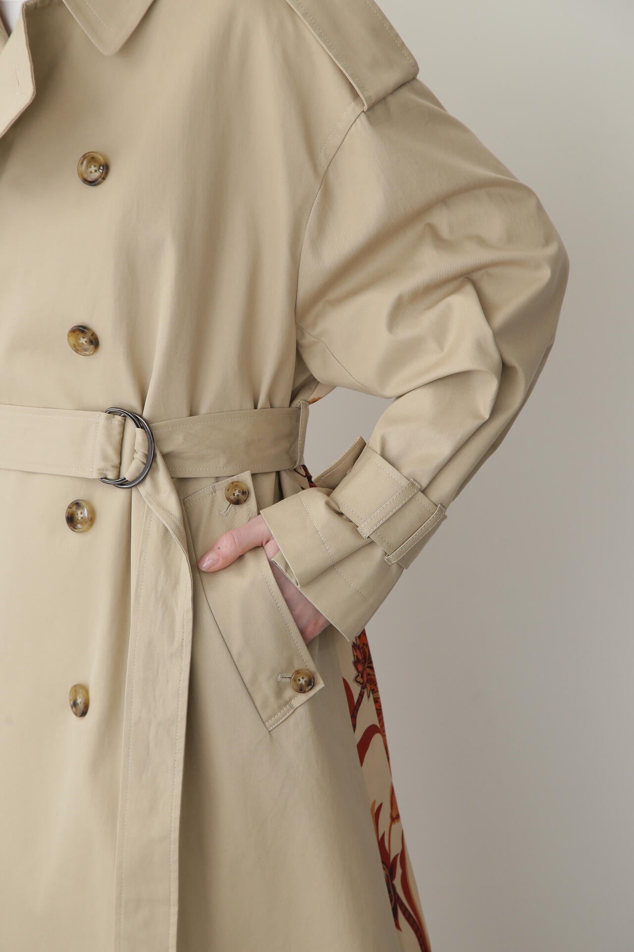 【未使用】STUMBLY バックプリントトレンチコート Back Printed Trench Coat | STUMBLY（スタンブリー） ｜【公式】通販