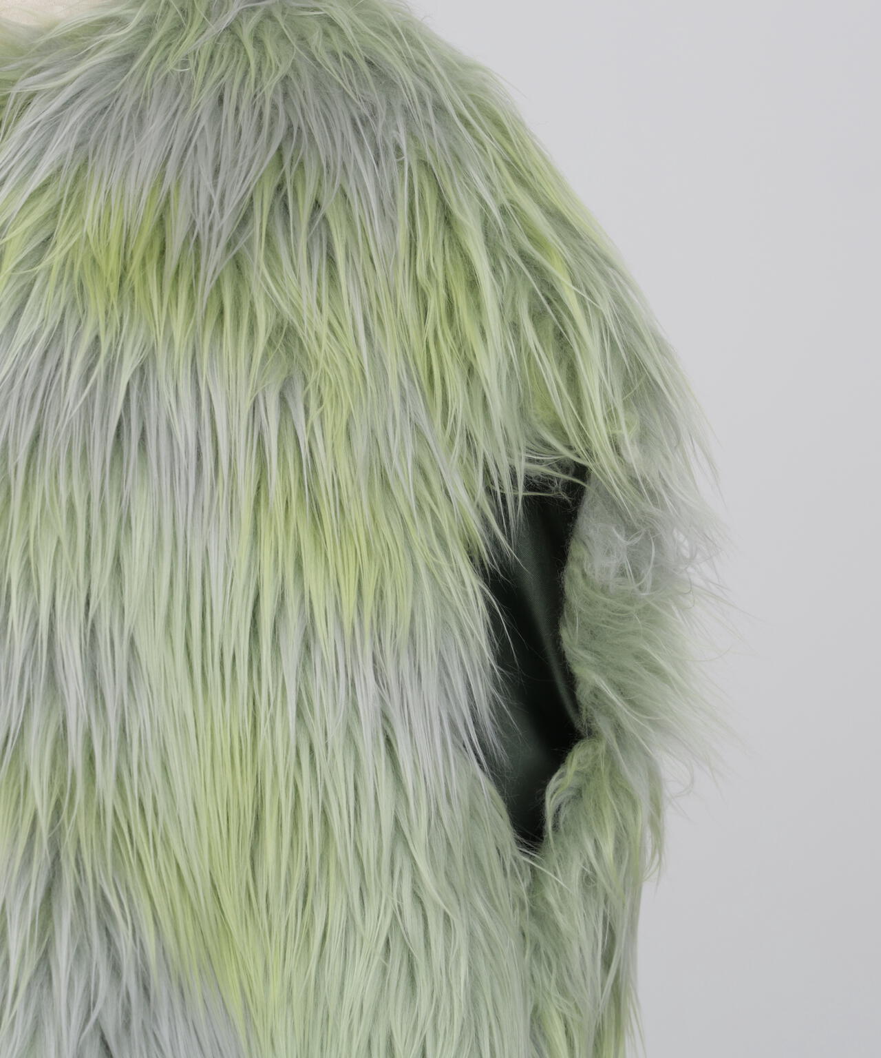 Gradation Dyed Fur Touch Gilet