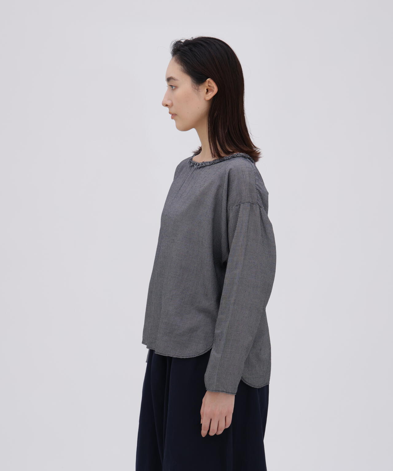 quitan / KHADI COTTON SILK RUFFLE COLLAR TOP
