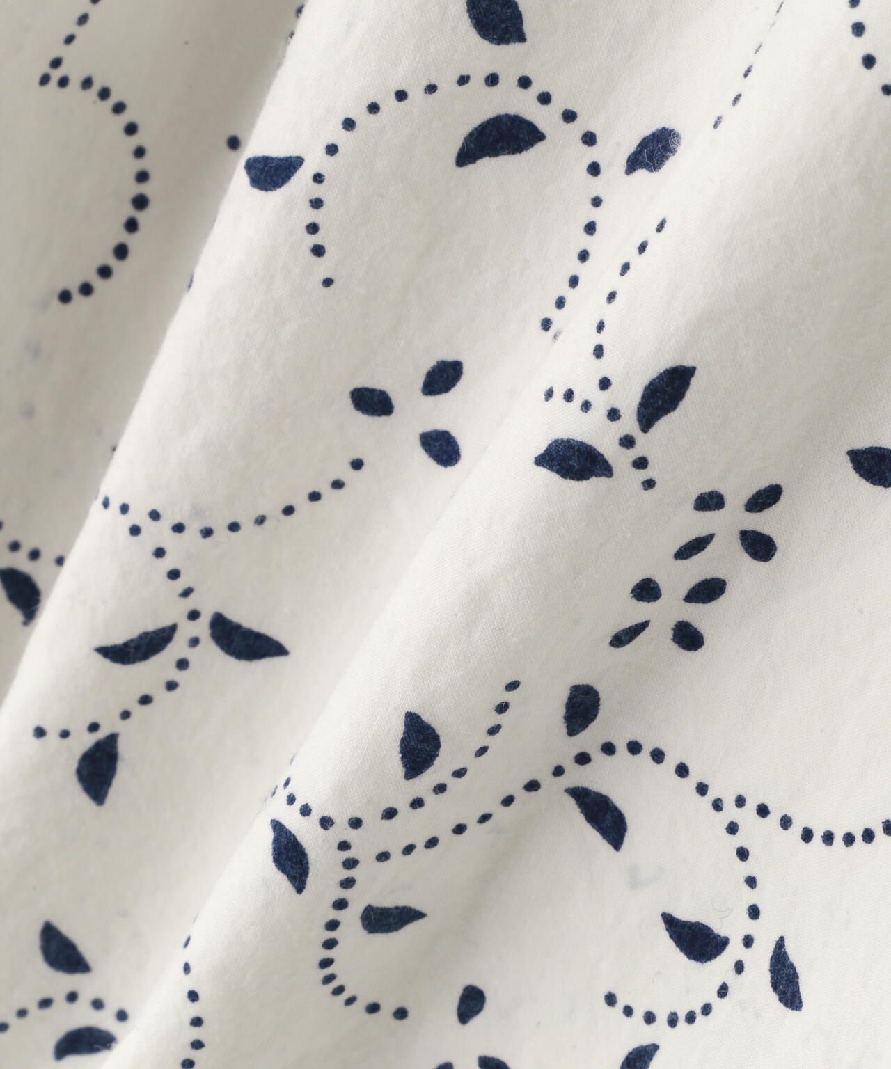 quitan / TRANSYLVANIAN INDIGO PRINT FLIGHT GILET