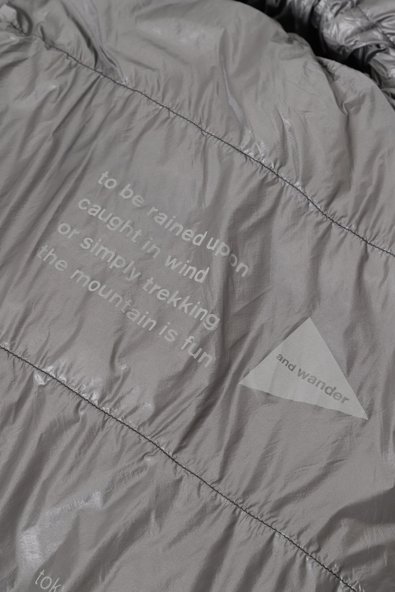 NANGA × and wander sleeping bag 500 | and wander（アンドワンダー