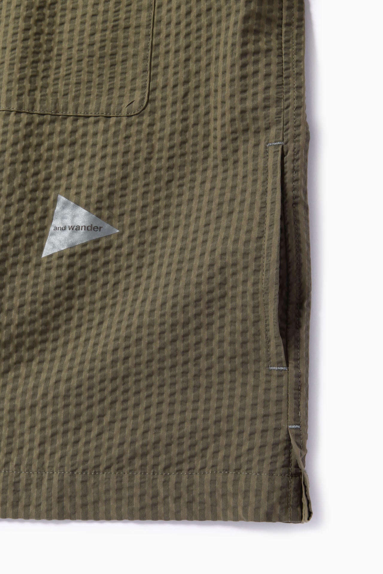 dry soft seersucker SS shirt | and wander（アンドワンダー