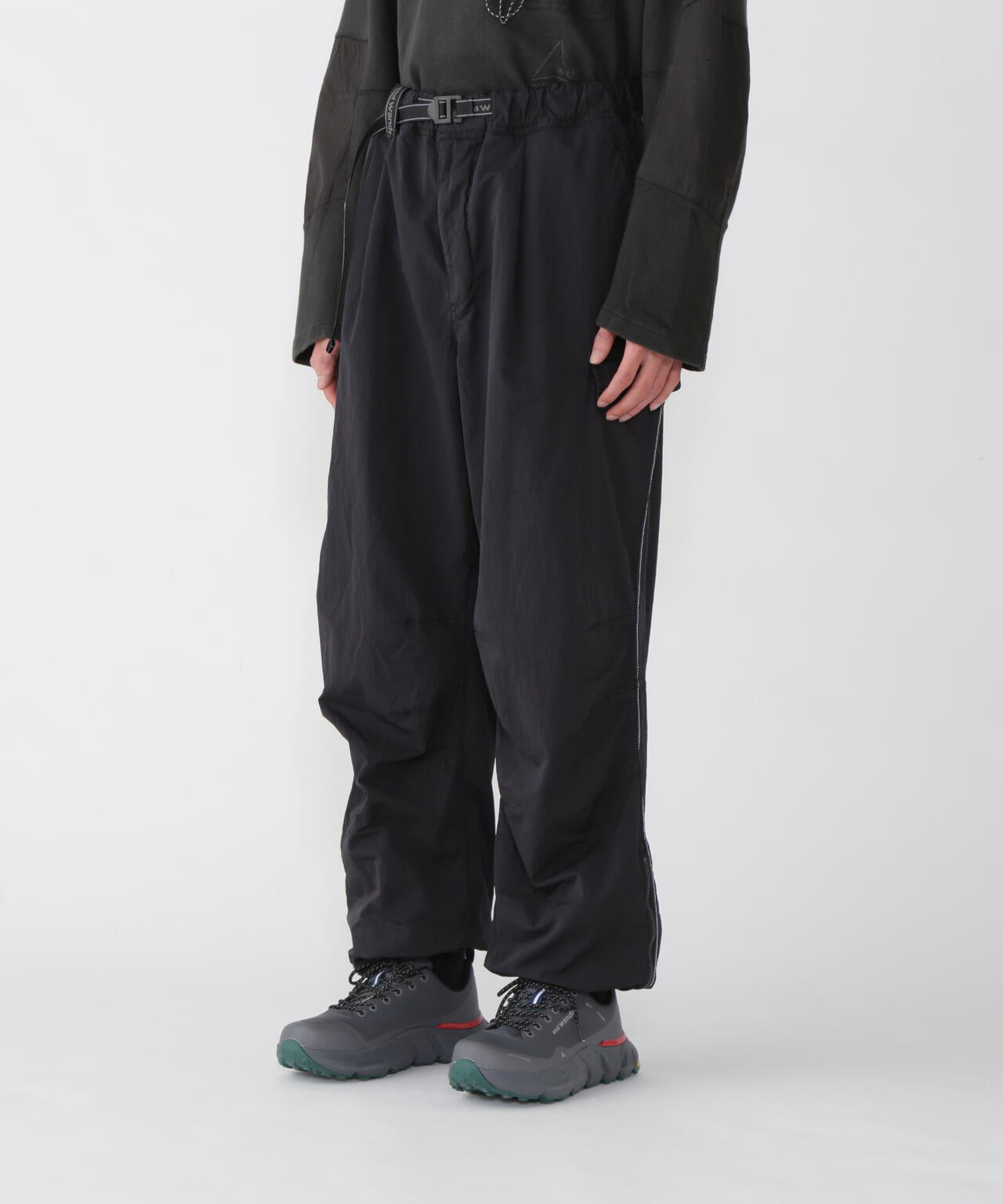 ROA x and wander garment dye nylon pants | and wander（アンド