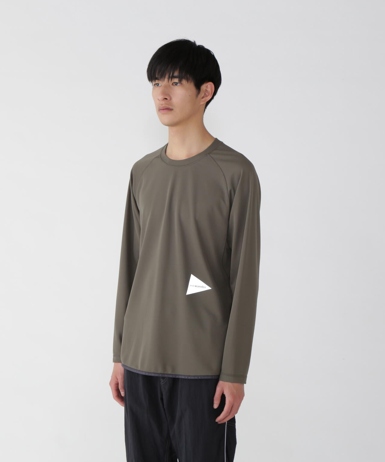 dry jersey raglan LS T | and wander（アンドワンダー