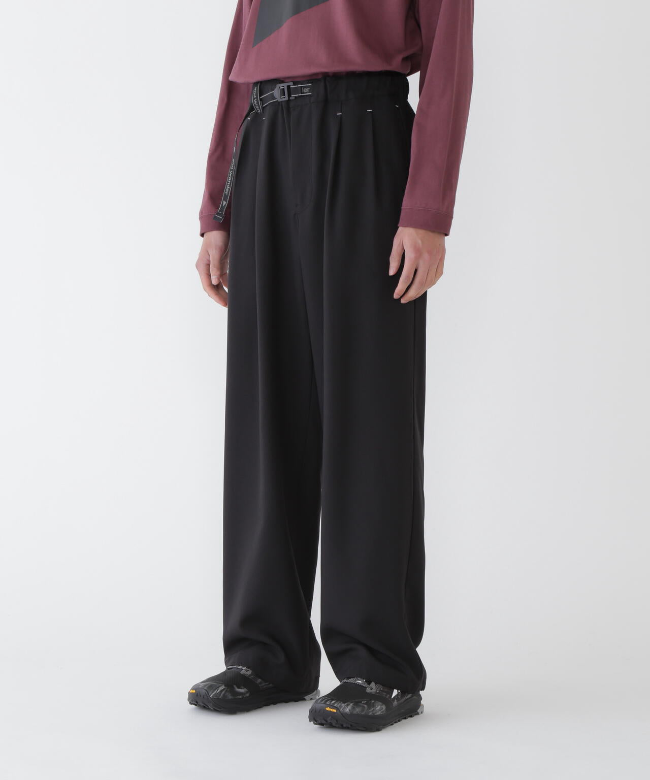 PE melange twill wide pants | and wander（アンドワンダー