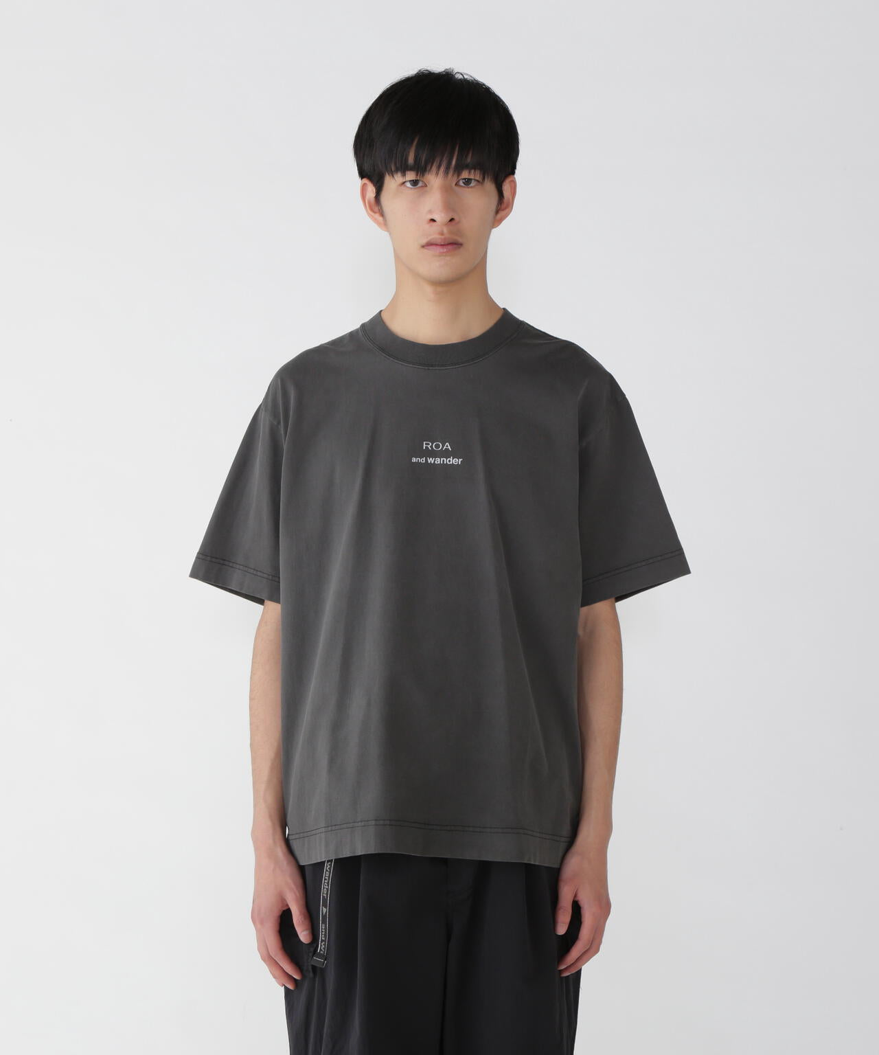 ROA x and wander garment dye printed T | and wander（アンド