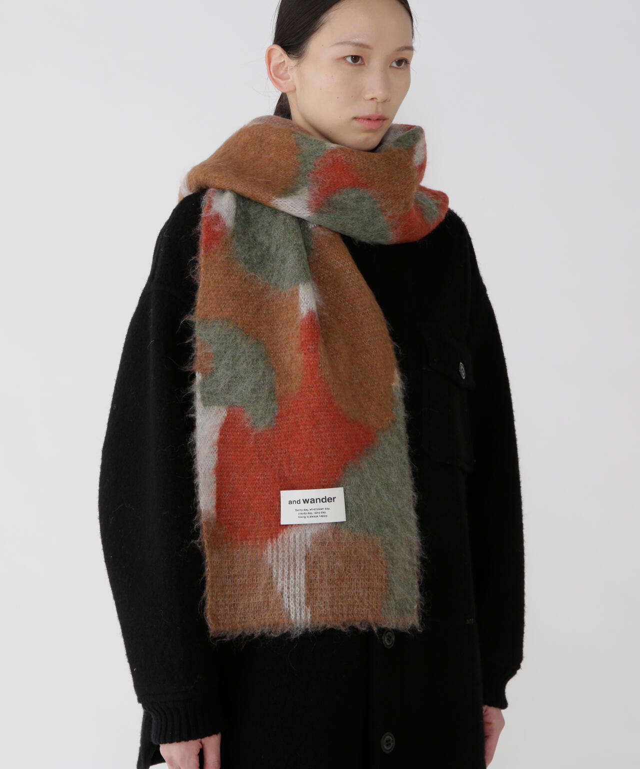 mix color shaggy knit stole | and wander（アンドワンダー