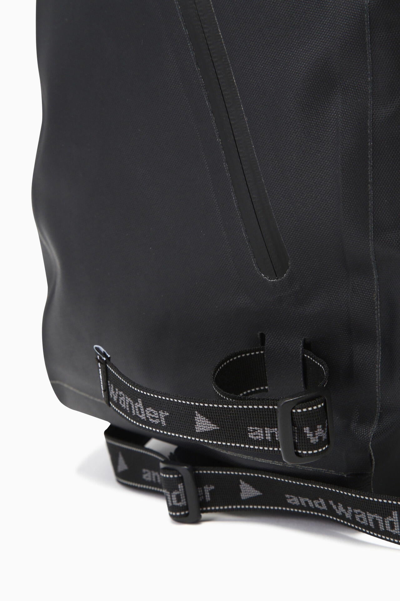waterproof daypack | and wander（アンドワンダー） ｜【公式】通販