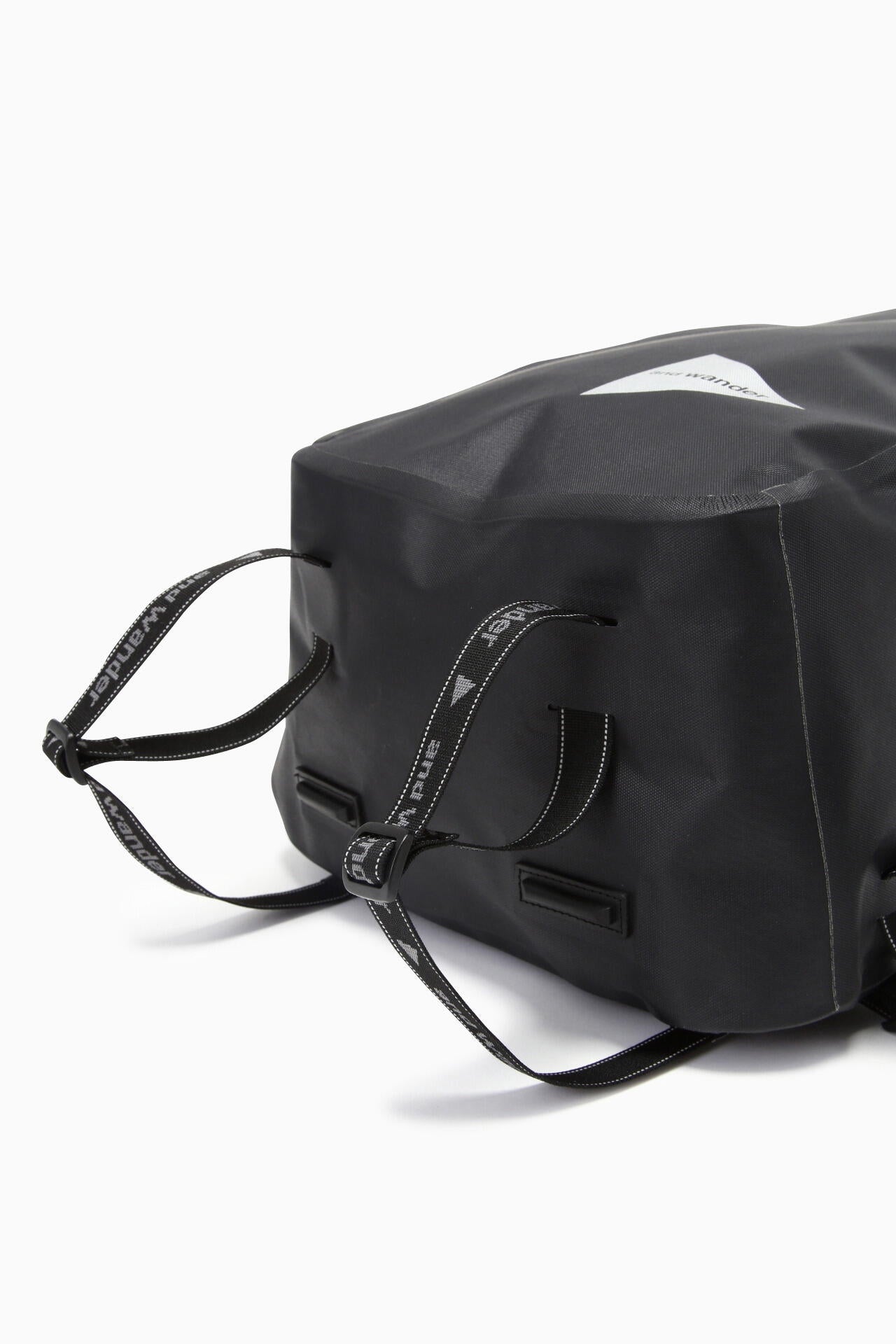 waterproof daypack | and wander（アンドワンダー） ｜【公式】通販