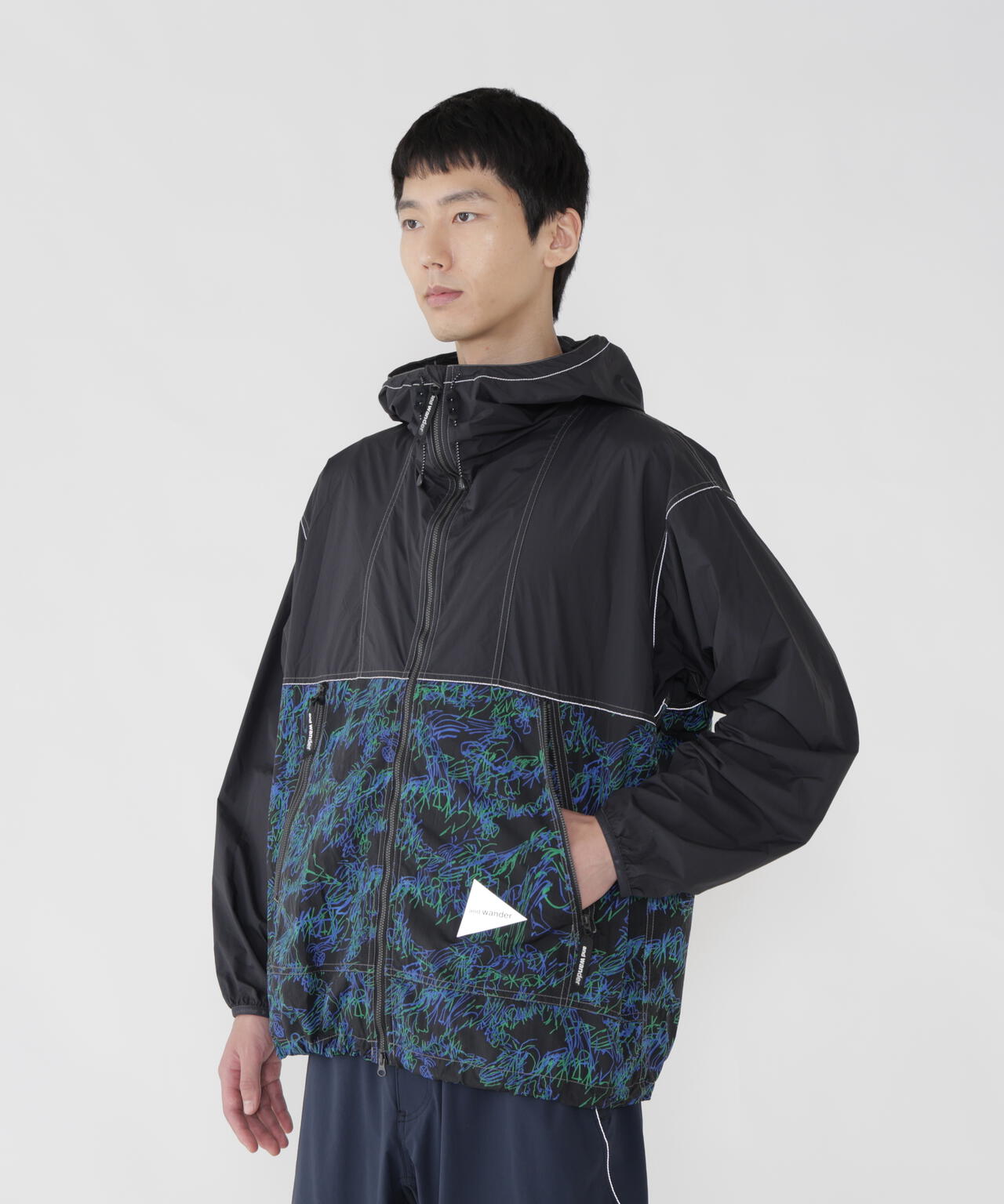 printed wind jacket | and wander（アンドワンダー） ｜【公式】通販
