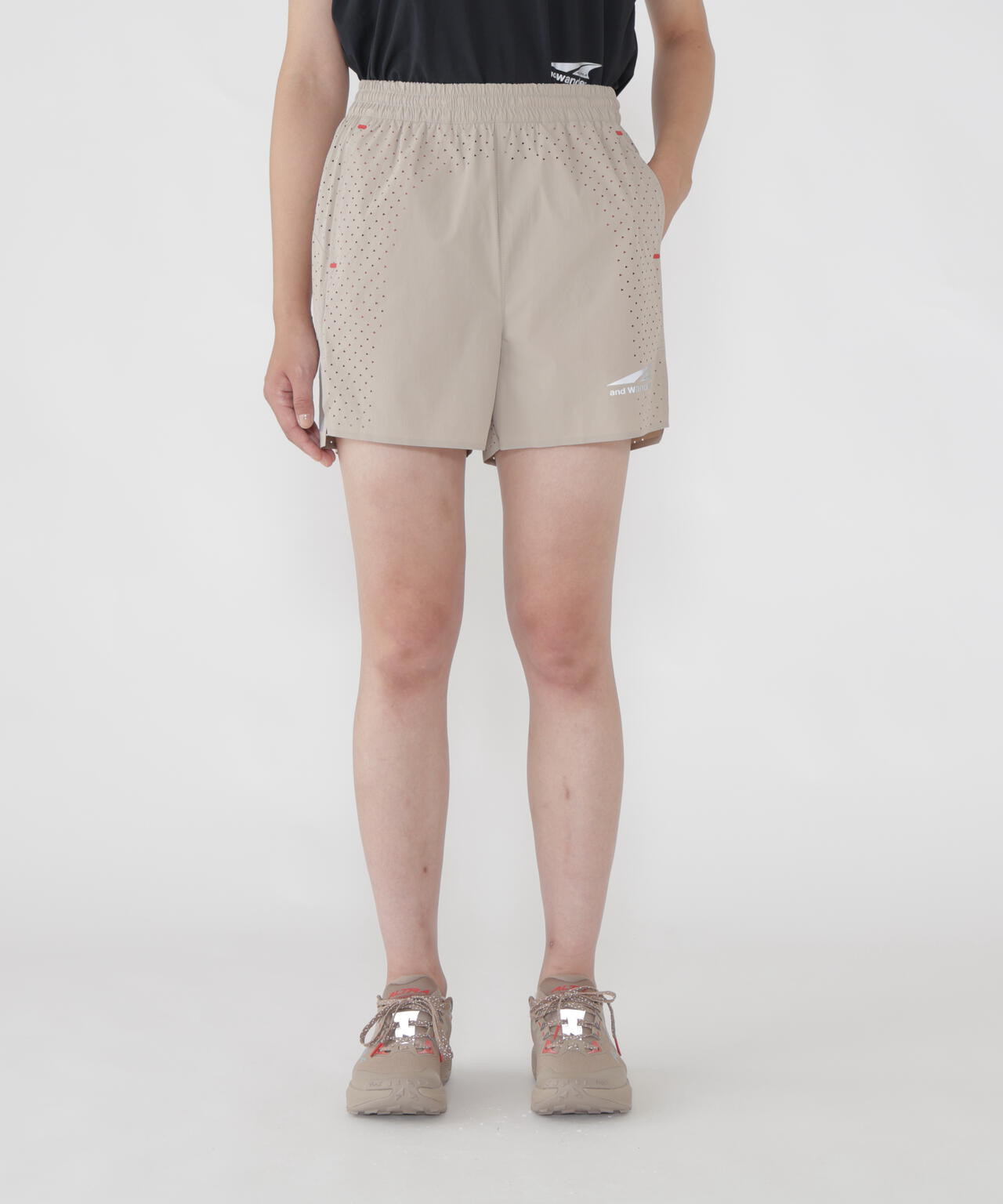 Altra × and wander ventilation short pants | and wander（アンド