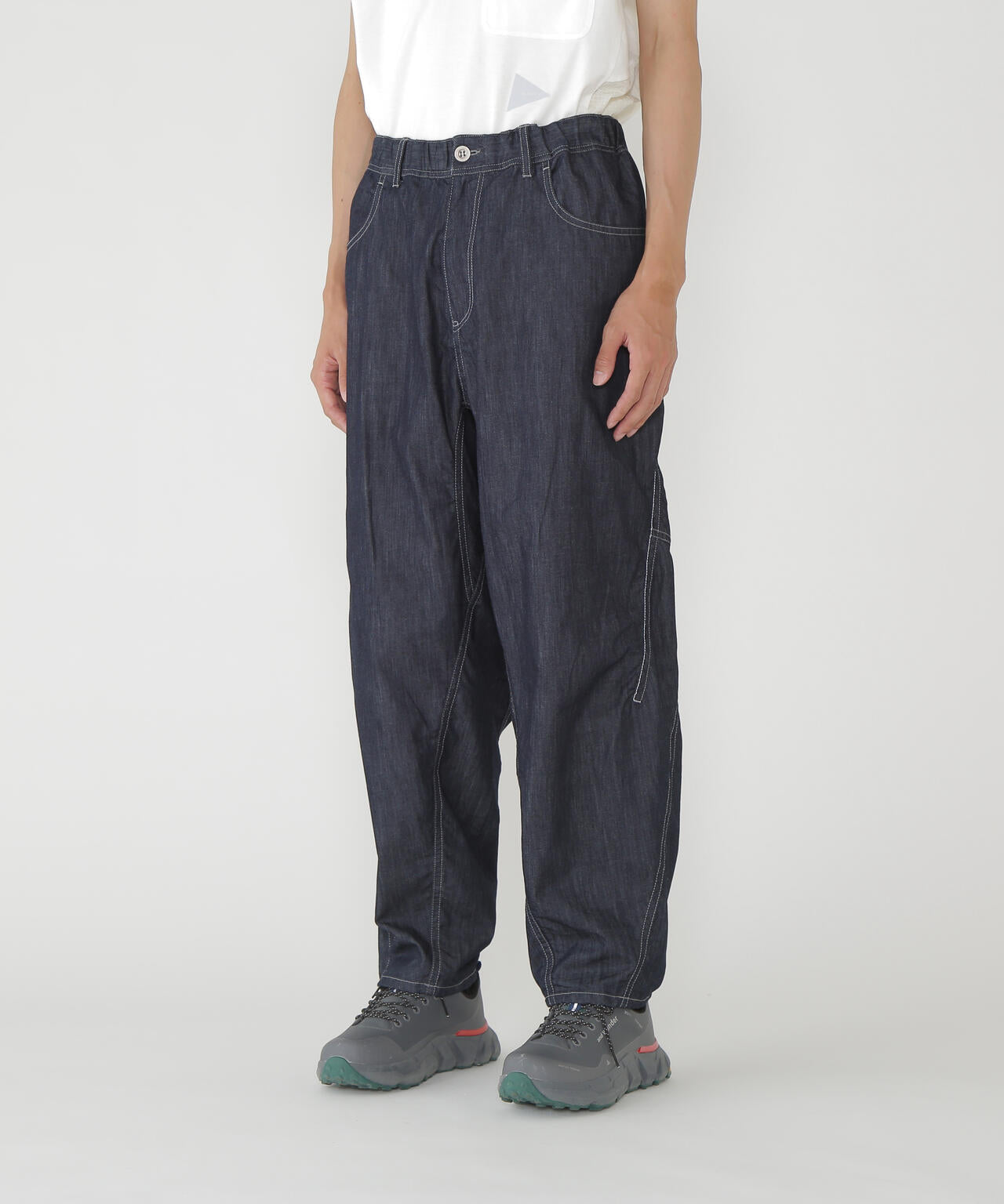 dry easy denim wide pants | and wander（アンドワンダー） ｜【公式