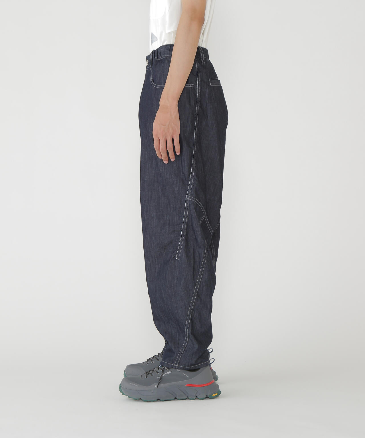 dry easy denim wide pants | and wander（アンドワンダー） ｜【公式