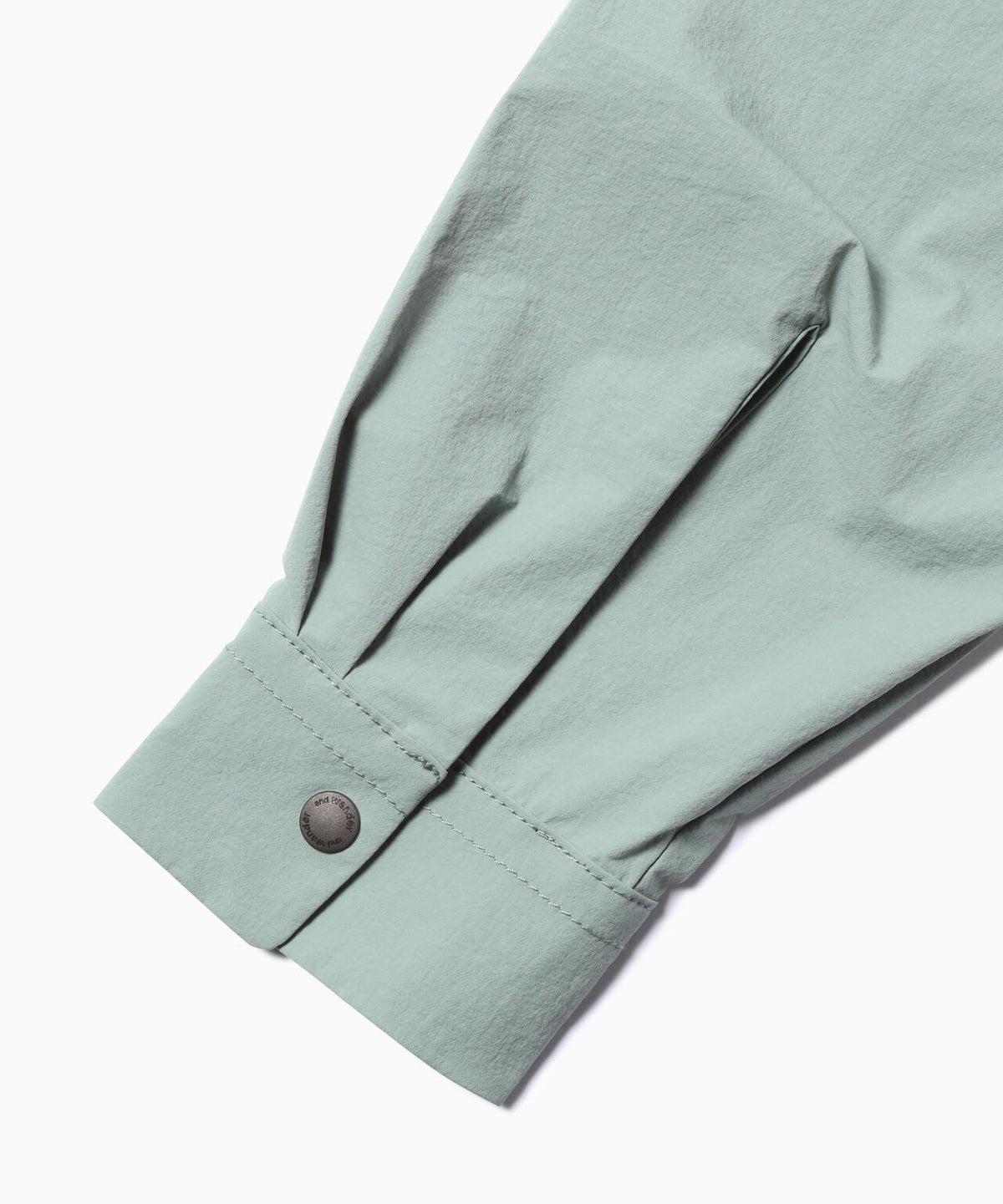 light w cloth shirt