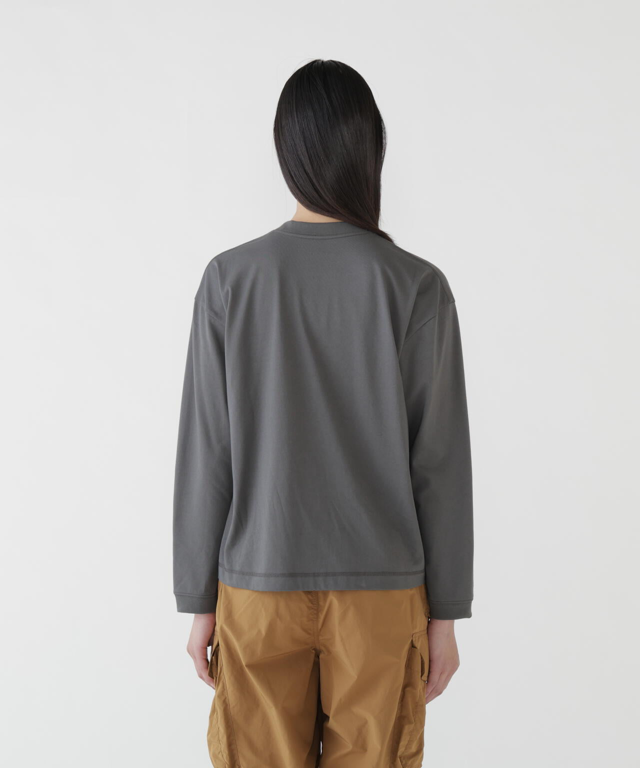 Height:178cm Bust:84cm Waist:60cm Hips:88cm 着用サイズ：WM