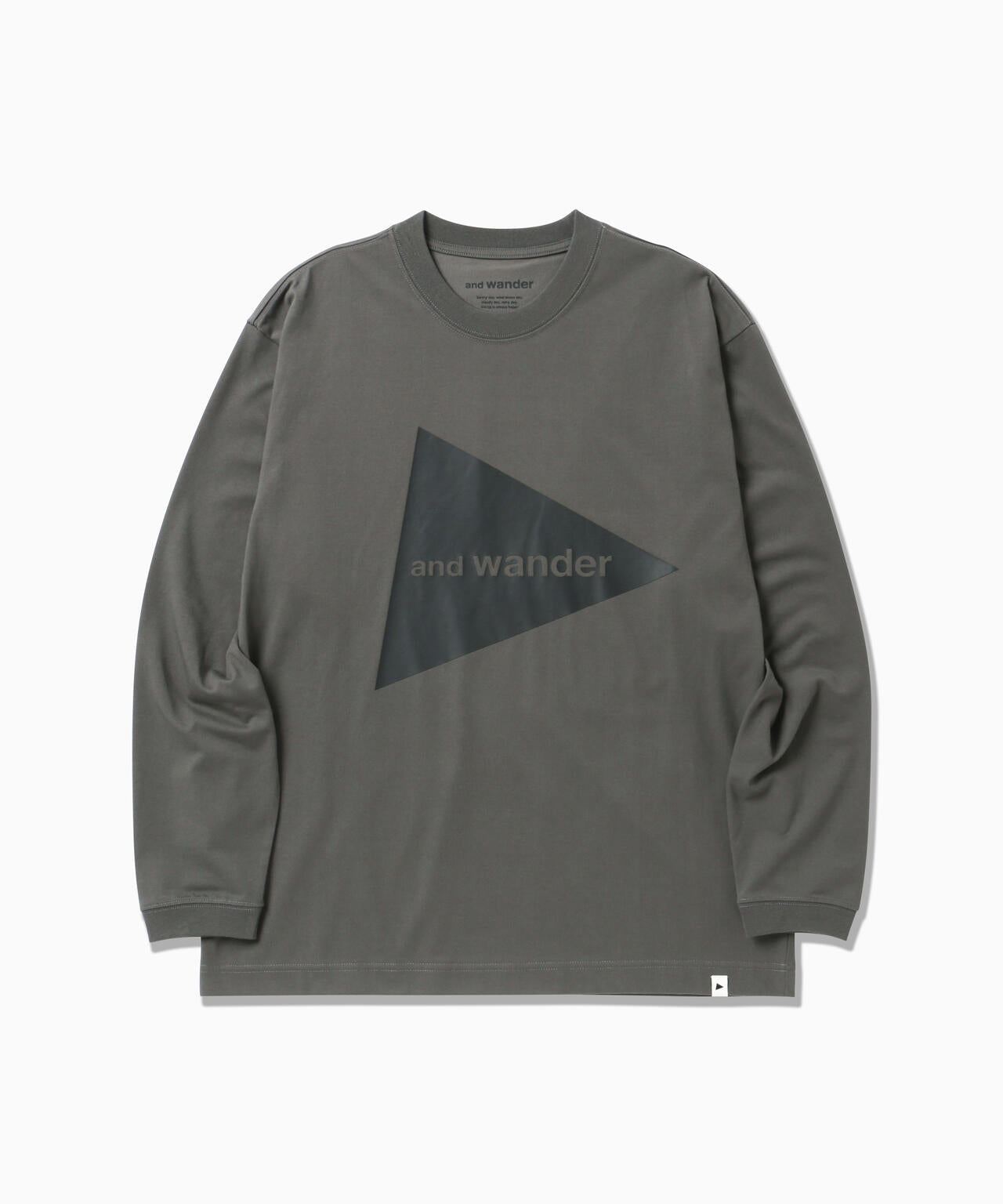 and wander big logo LS T | and wander（アンドワンダー） ｜【公式