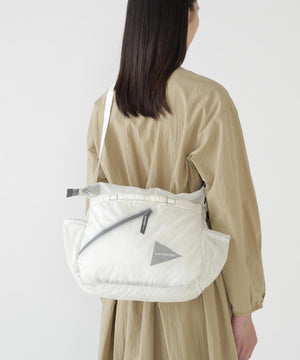 Height:178cm Bust:84cm Waist:60cm Hips:88cm