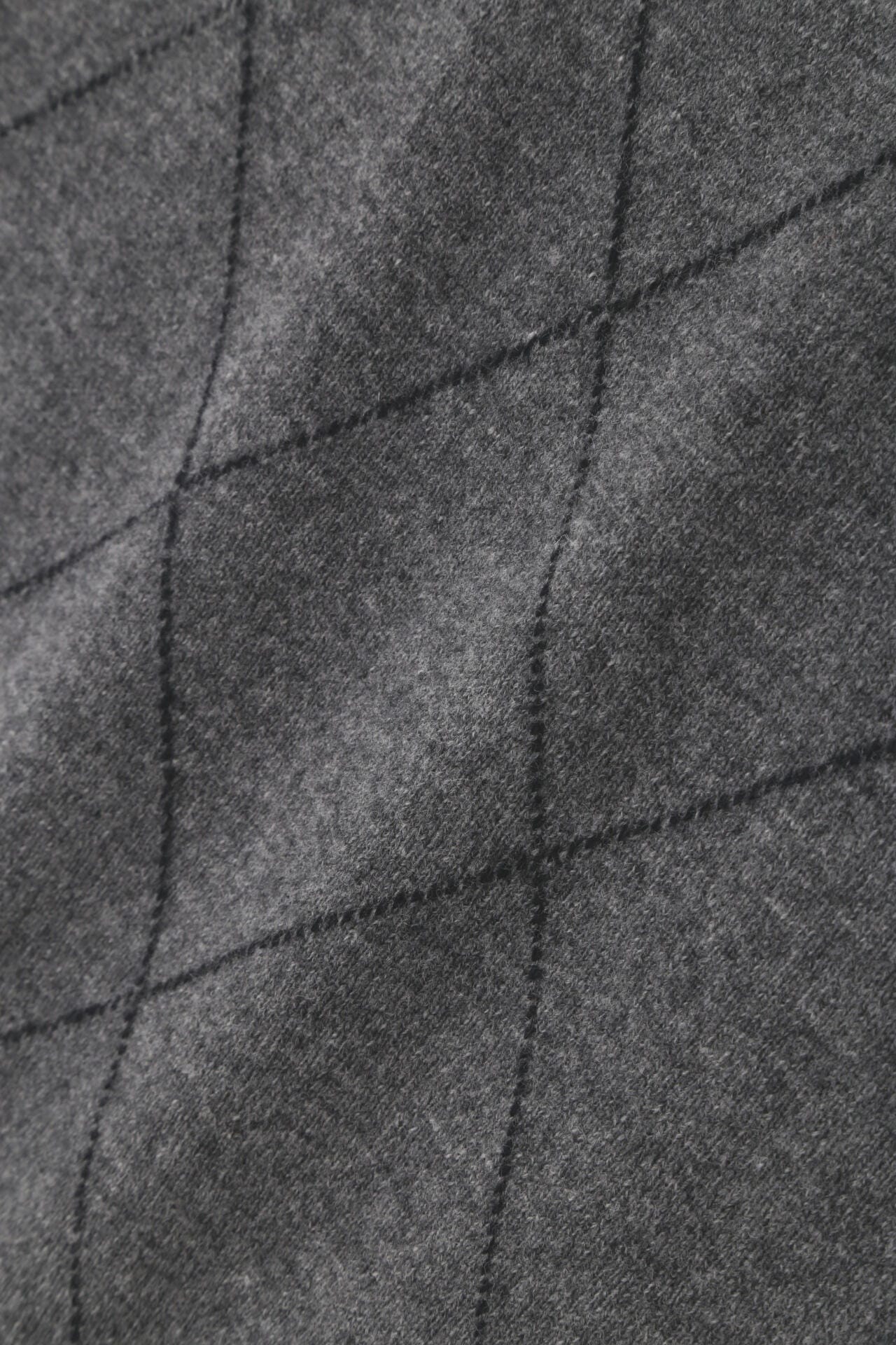 FINE WOOL GRAPHIC ARGYLE