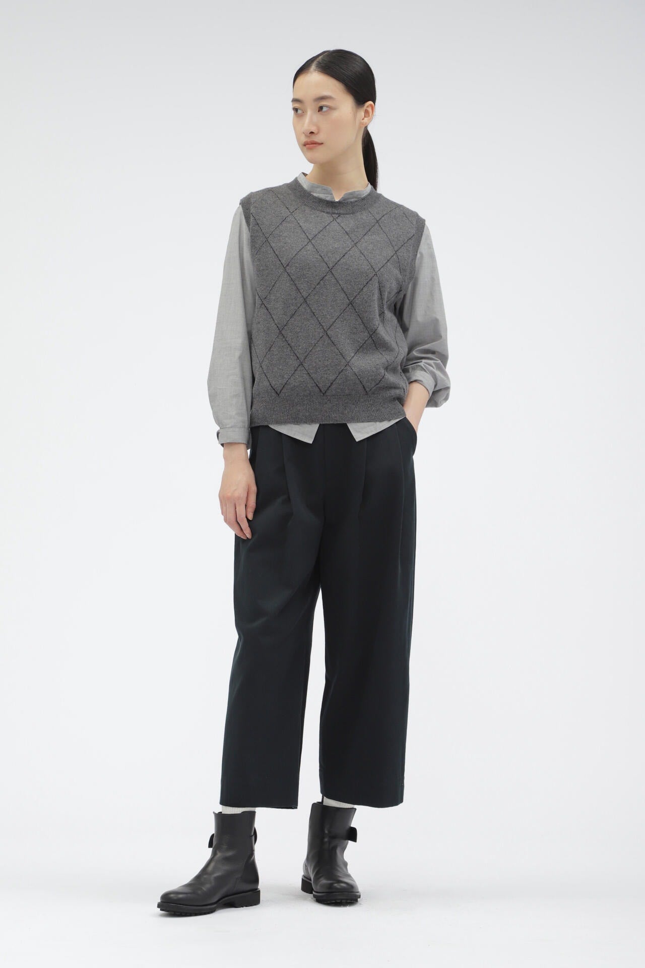FINE WOOL GRAPHIC ARGYLE