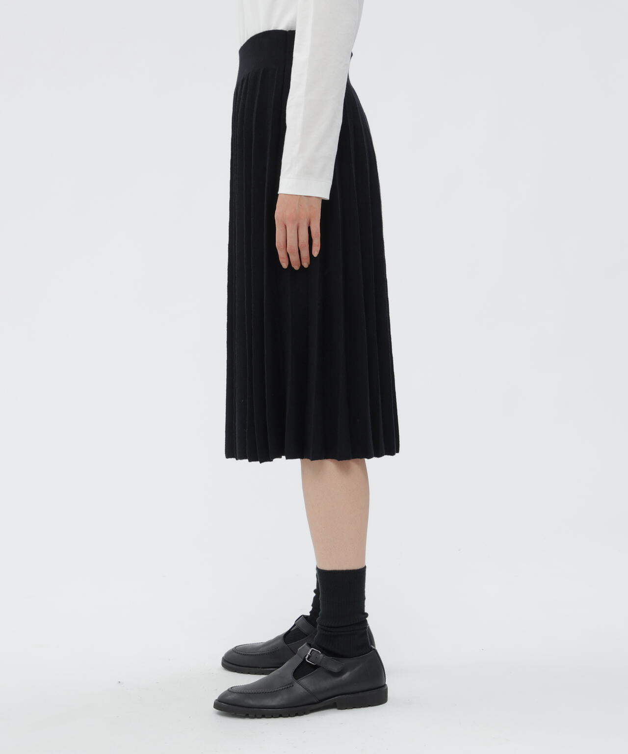 KNITTED FINE WOOL SKIRT | MARGARET HOWELL（マーガレット