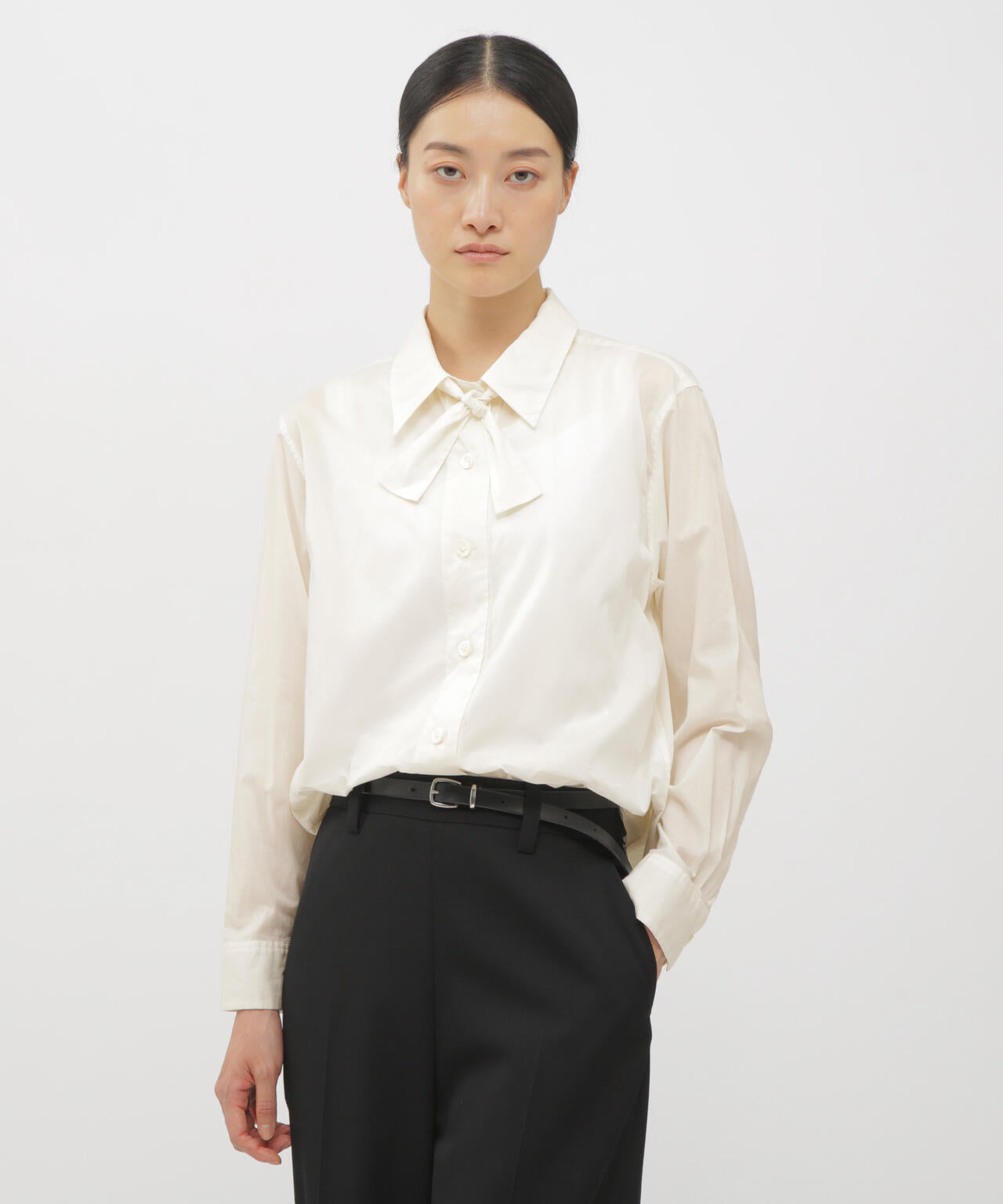 極美品 マーガレットハウエル SOFT WASHED COTTONシャツ 丸襟 極美品 マーガレットハウエル SOFT WASHED COTTONシャツ 丸襟