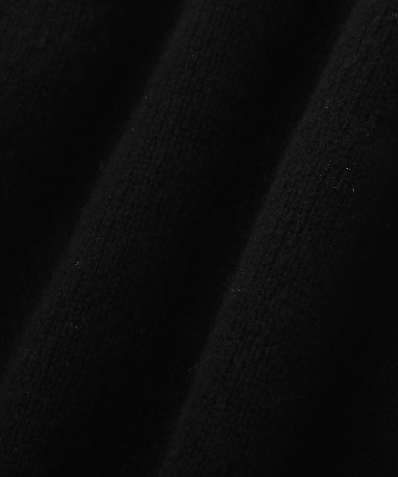 FINE WOOL CASHMERE KNITWEAR