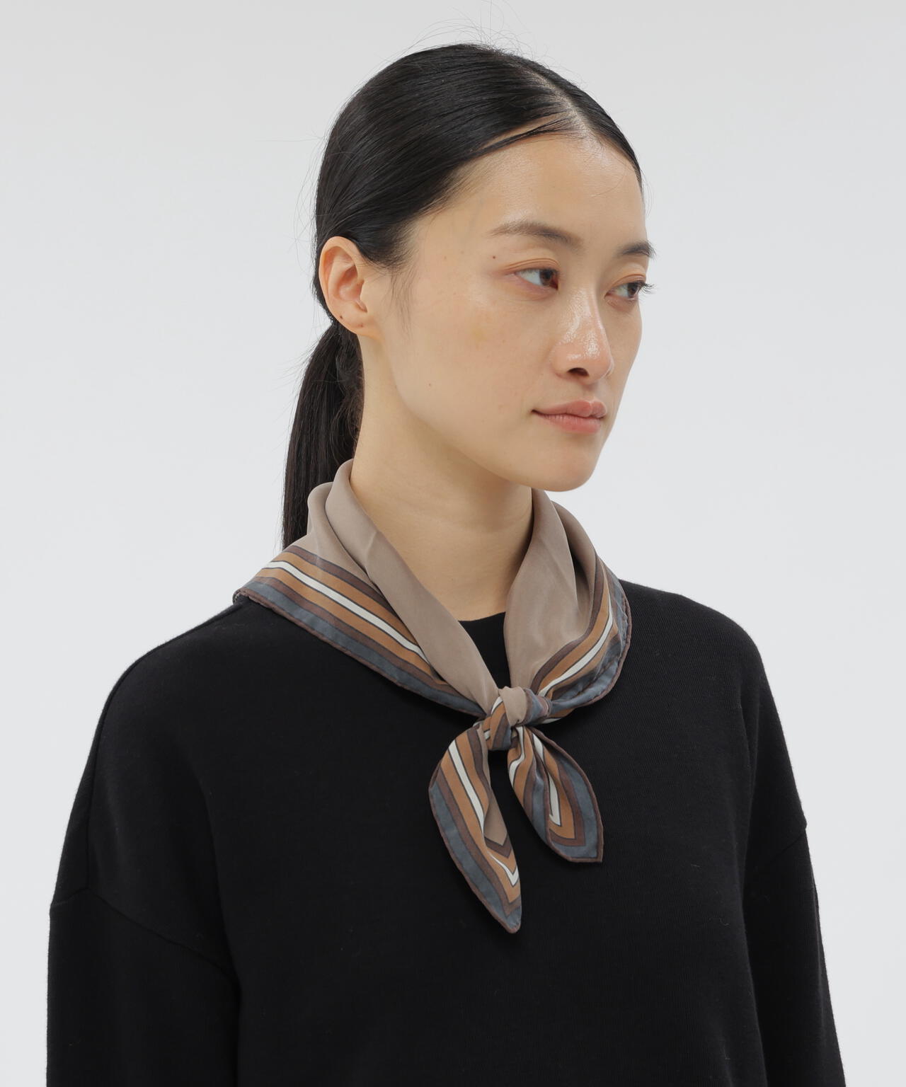 マーガレットハウエル、シルクスカーフ ARCHIVE BORDER SCARF | MARGARET HOWELL（マーガレット