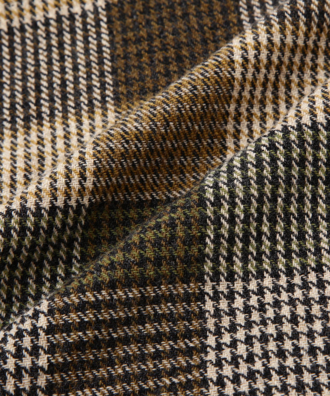 LAMBSWOOL WOVEN SCARF