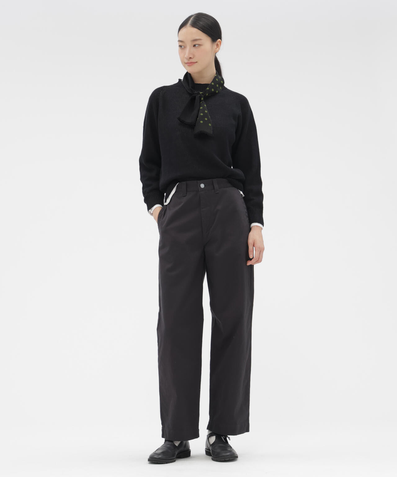 SILK TWILL POLKA DOT TIE SCARF | MARGARET HOWELL（マーガレット