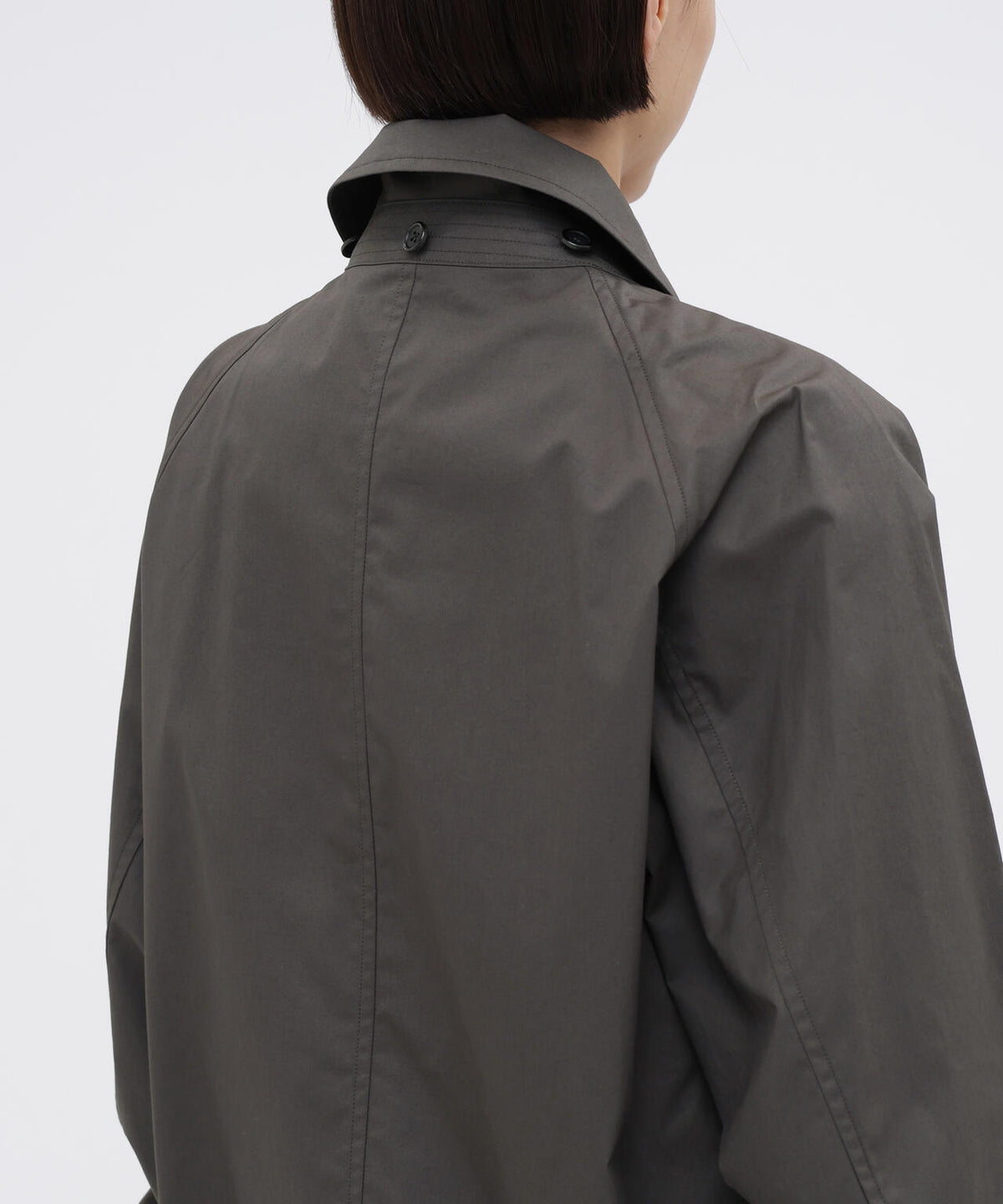 身長168cm　B76 W58 H86 着用サイズ：II