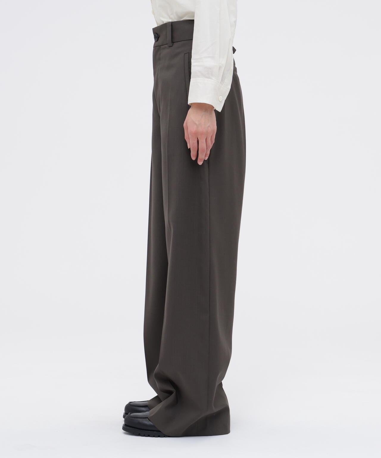 WASHABLE WOOL PLAINWEAVE TROUSERS | MARGARET HOWELL（マーガレット