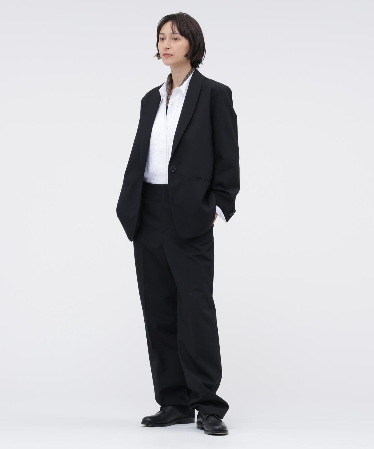 DRY WOOL PLAINWEAVE TROUSERS | MARGARET HOWELL（マーガレット
