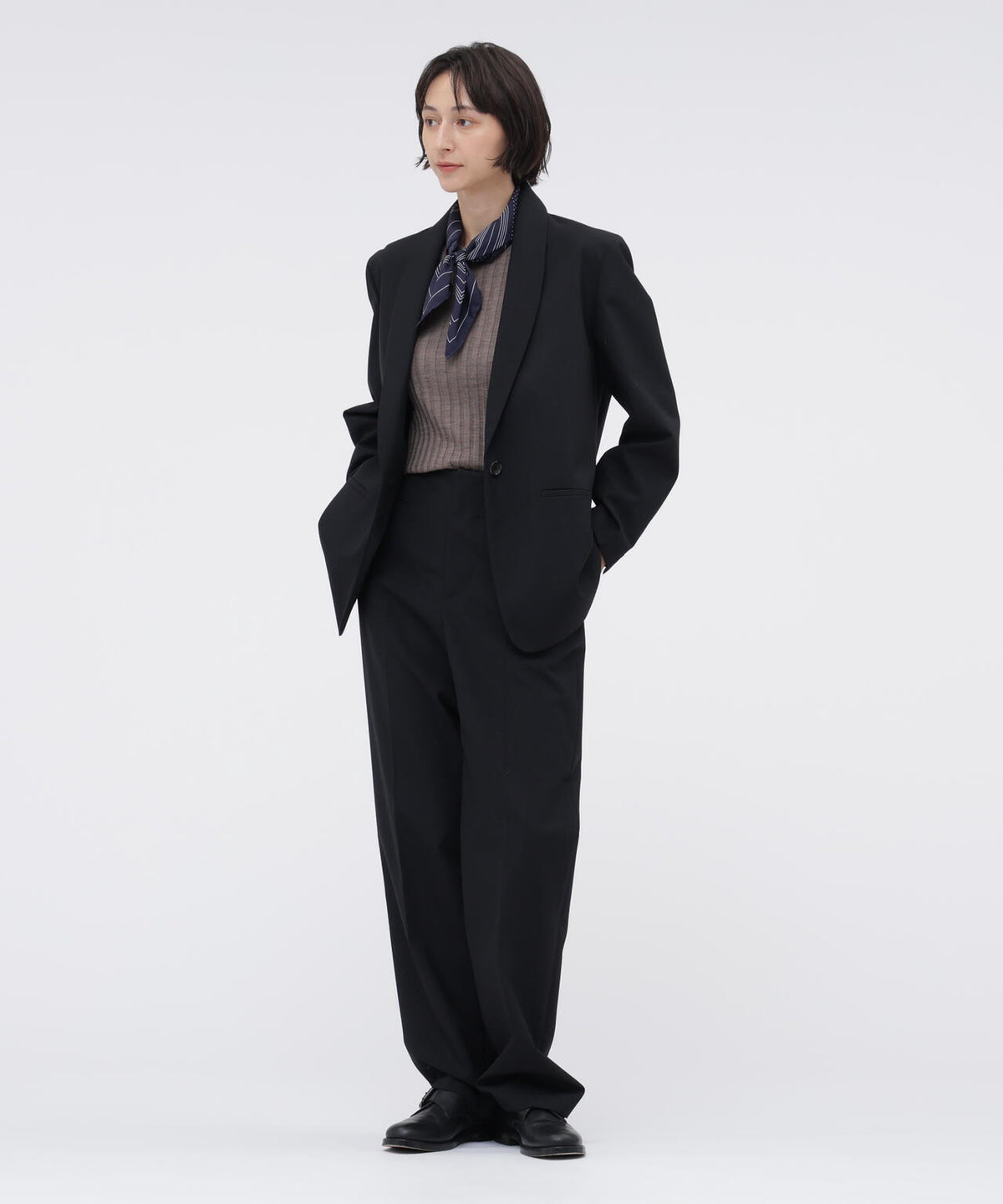 身長168cm　B76 W58 H86 着用サイズ：II