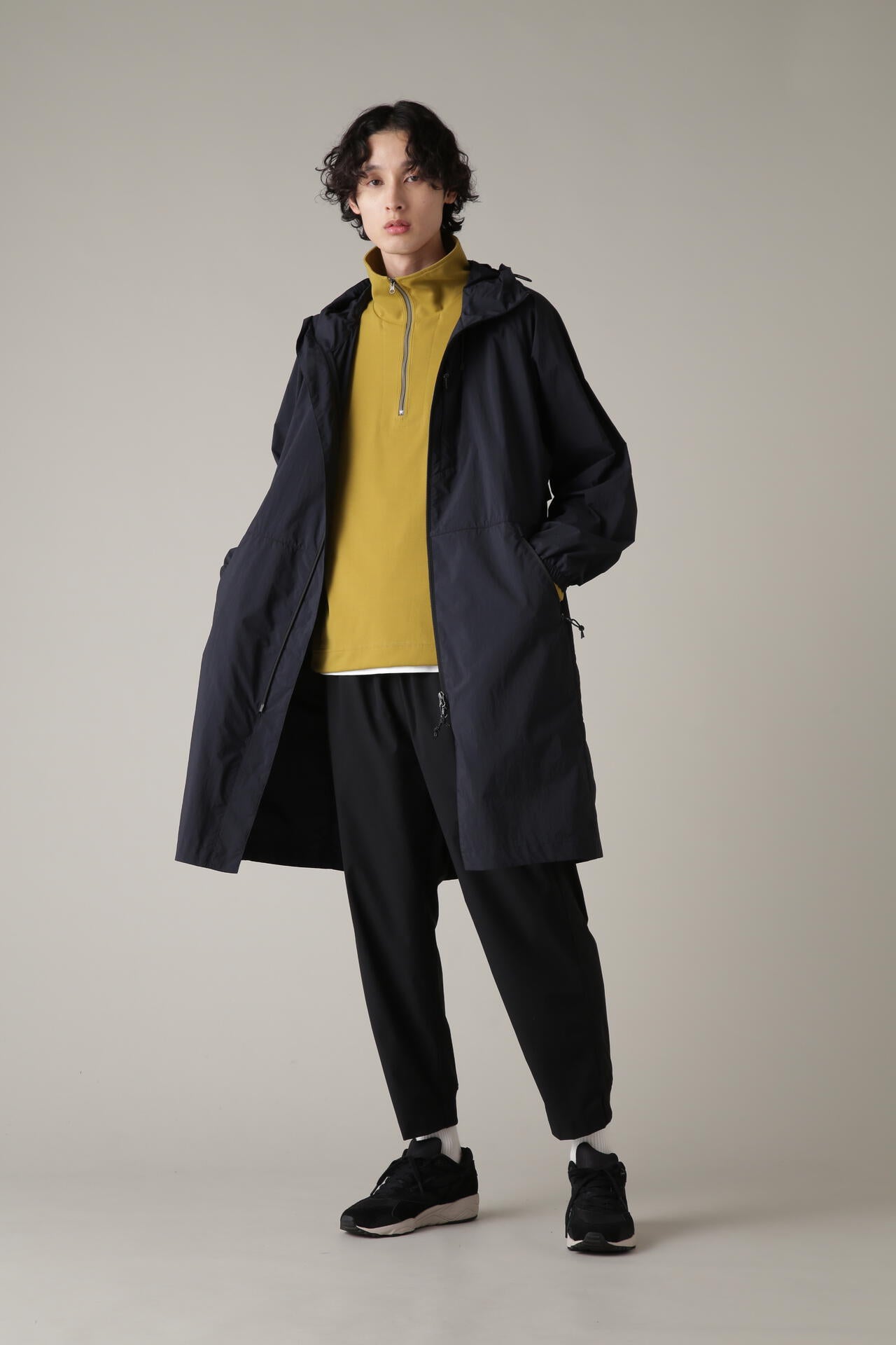 LIGHTWEIGHT NYLON POPLIN
