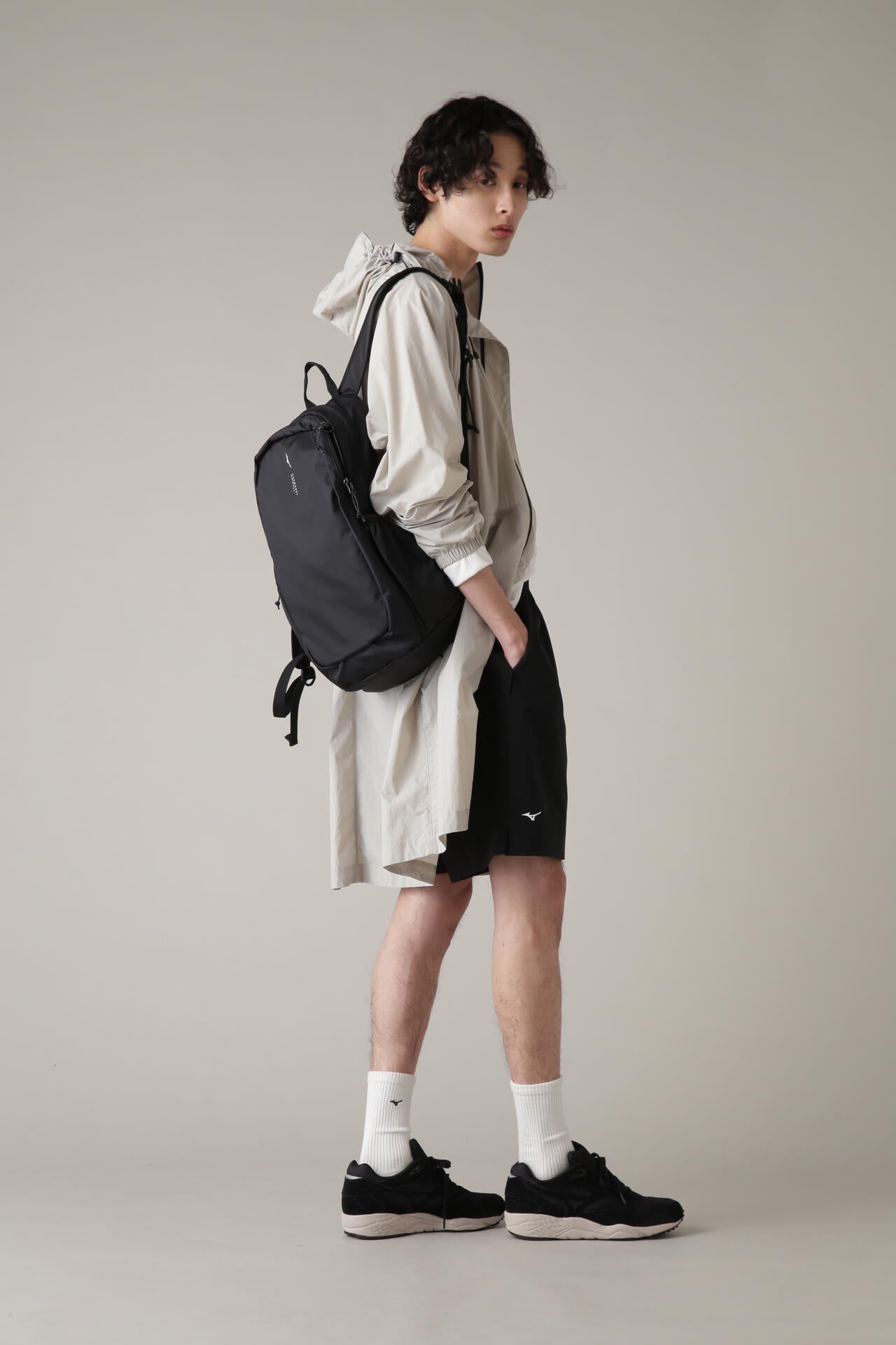 LIGHTWEIGHT NYLON POPLIN