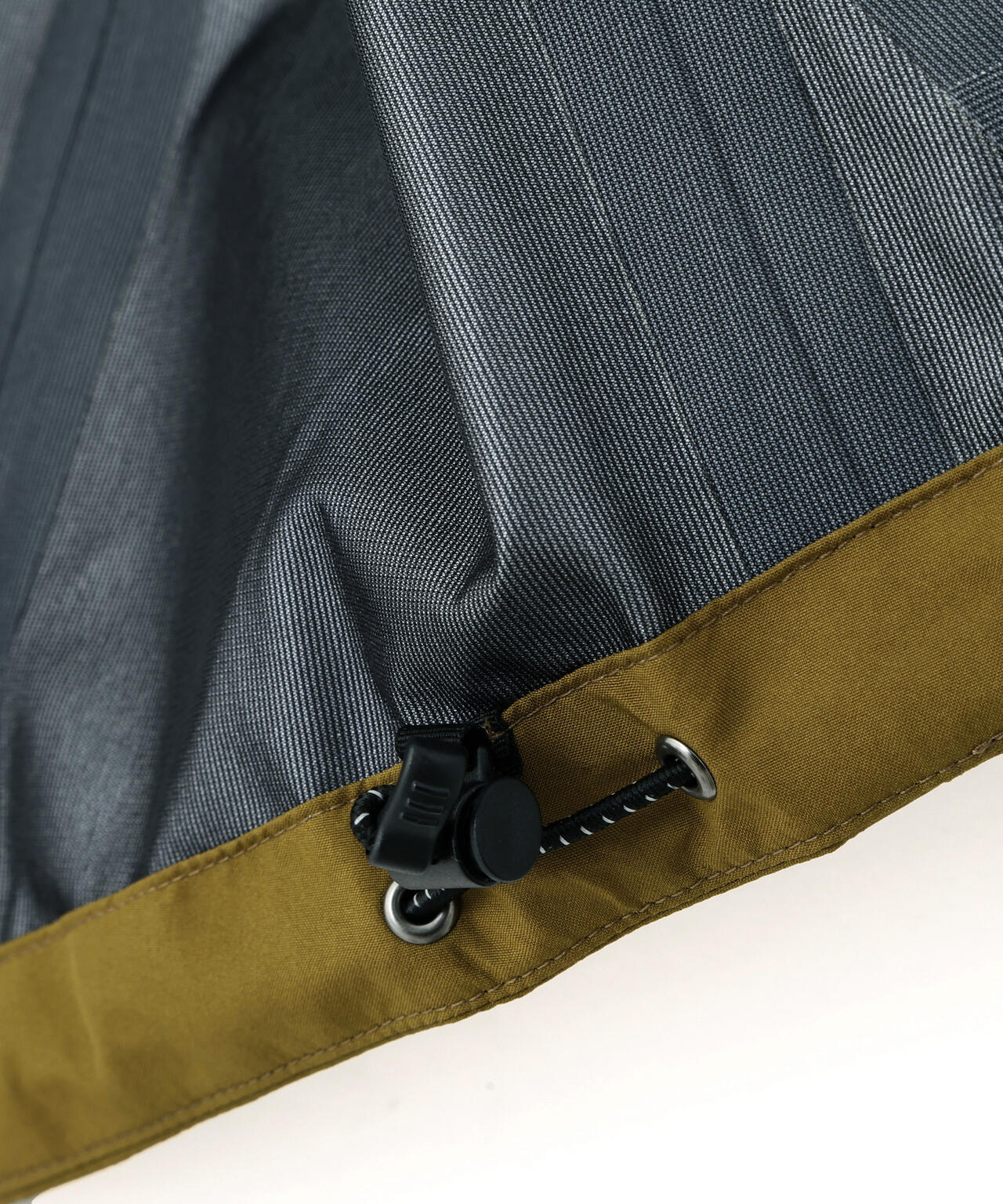 Gore-Tex RECYCLED POLYESTER POPLIN COAT