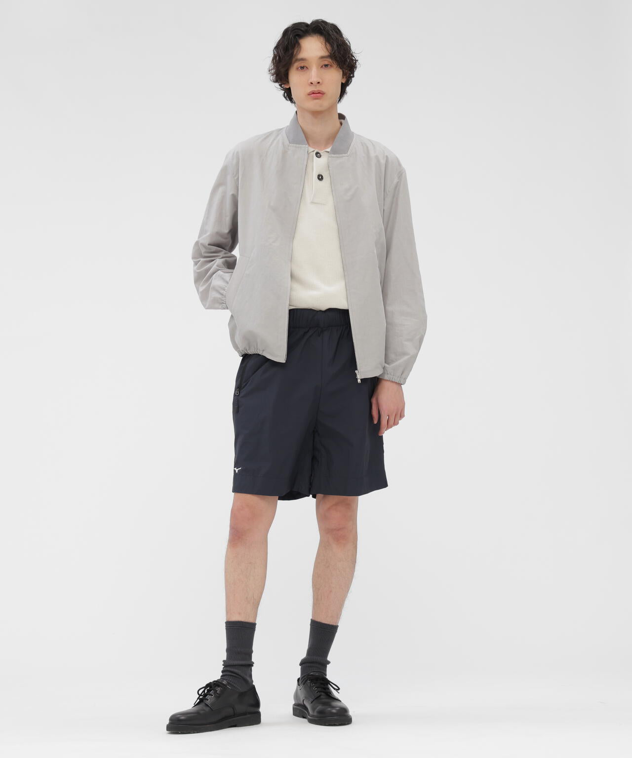 極美品 マーガレットハウエル 23SS MATT LINEN POPLIN MARGARET HOWELL DENSE LINEN POPLIN BLOUSON 10BLACK 〔レディース