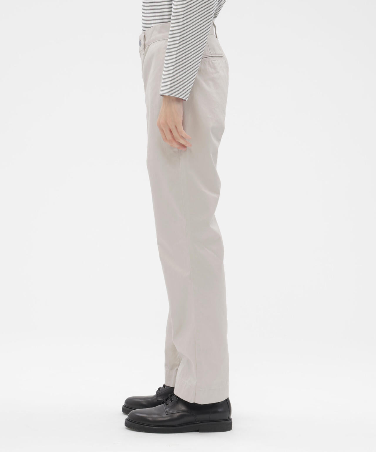 未使用MARGARET HOWELL ホワイトチノパン サイズ2 BASIC CHINO TROUSERS | MARGARET HOWELL（マーガレット・ハウエル