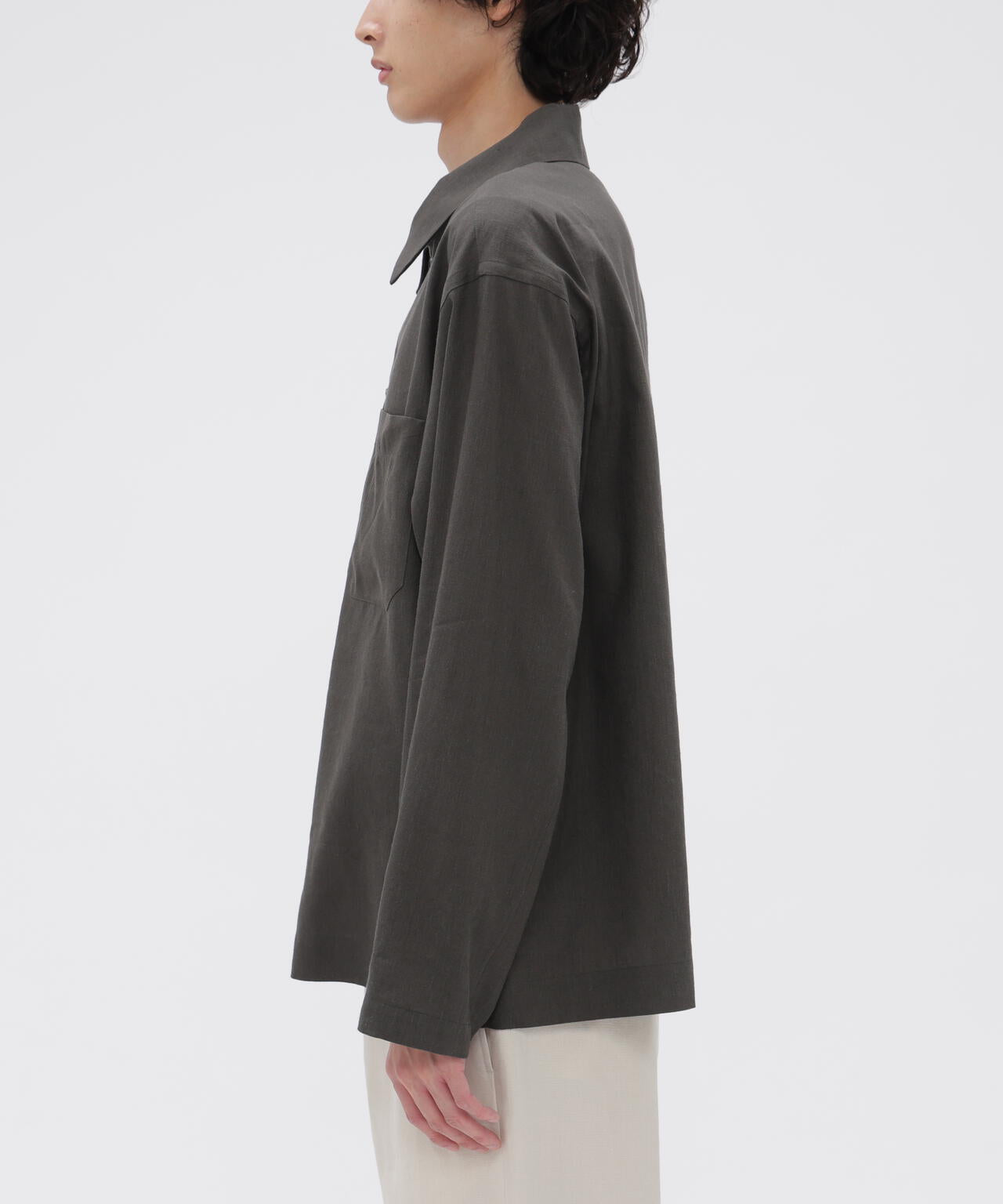 身長185cm 　B84 W66cm H91cm 着用サイズ：L