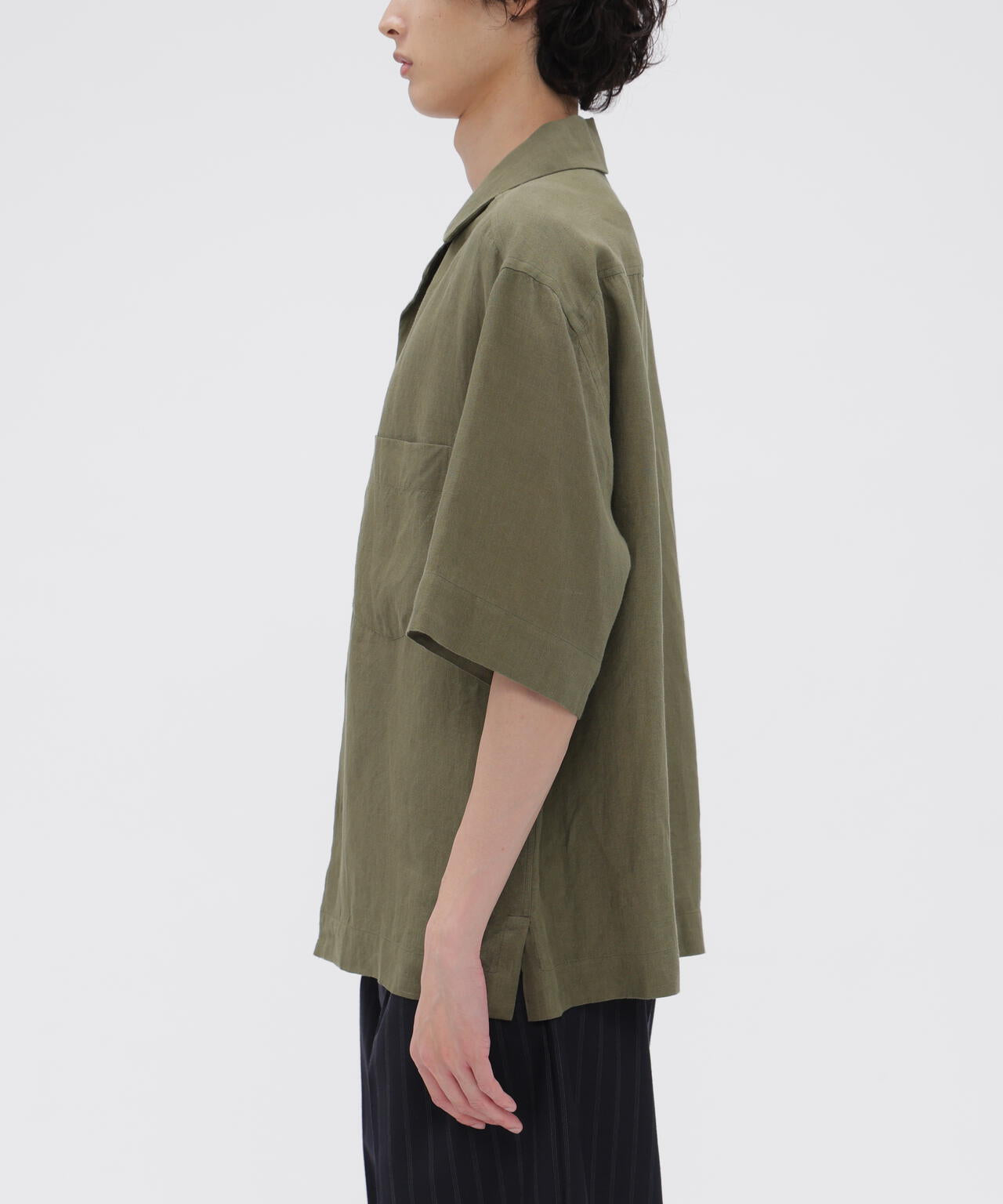 身長185cm 　B84 W66cm H91cm 着用サイズ：L