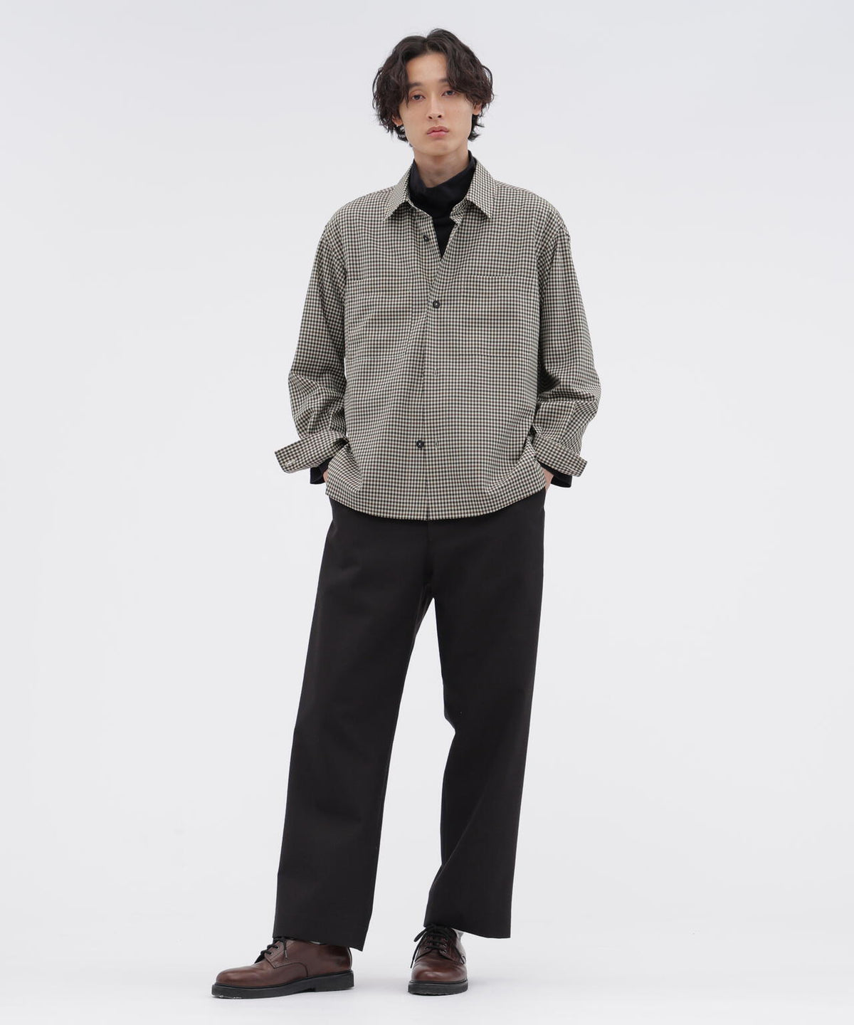 身長185cm 　B84 W66cm H91cm 着用サイズ：L
