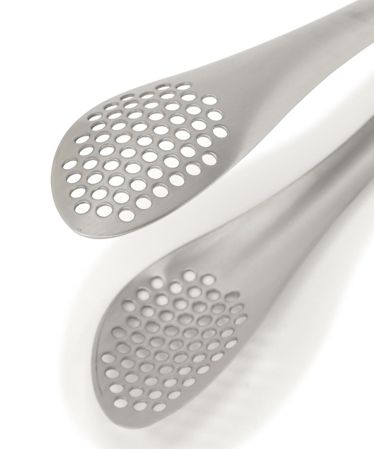 SORI YANAGI TONGS WITH HOLES