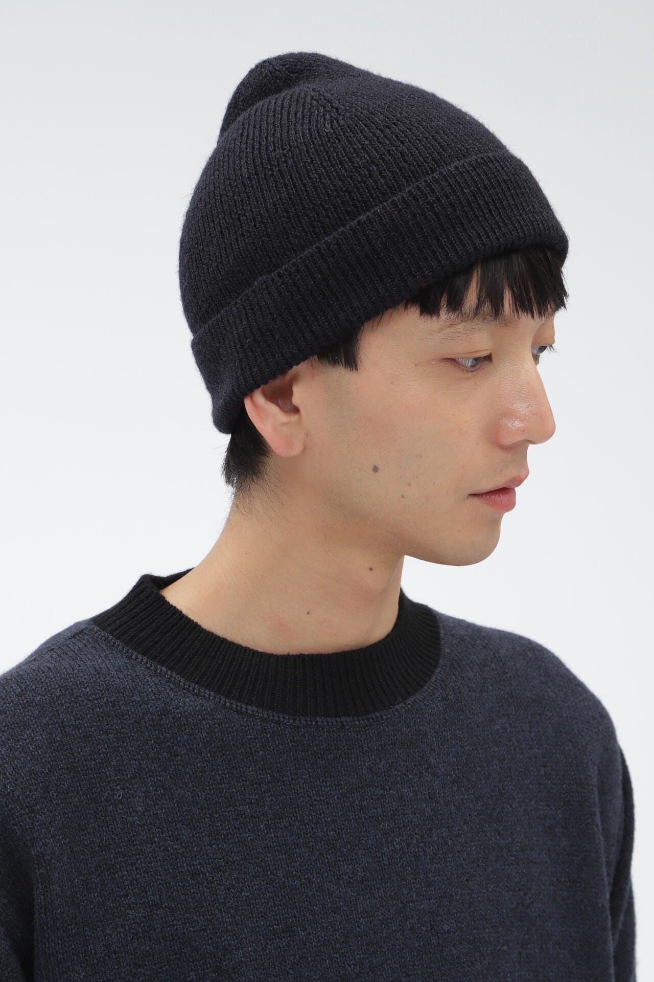 SIMPLE RIBBED BEANIE